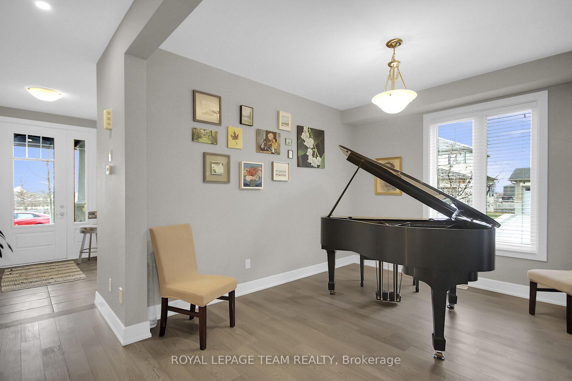 Photo 11 of 845 Percival Crescent, Ottawa, Mahogany Community — HOMEH