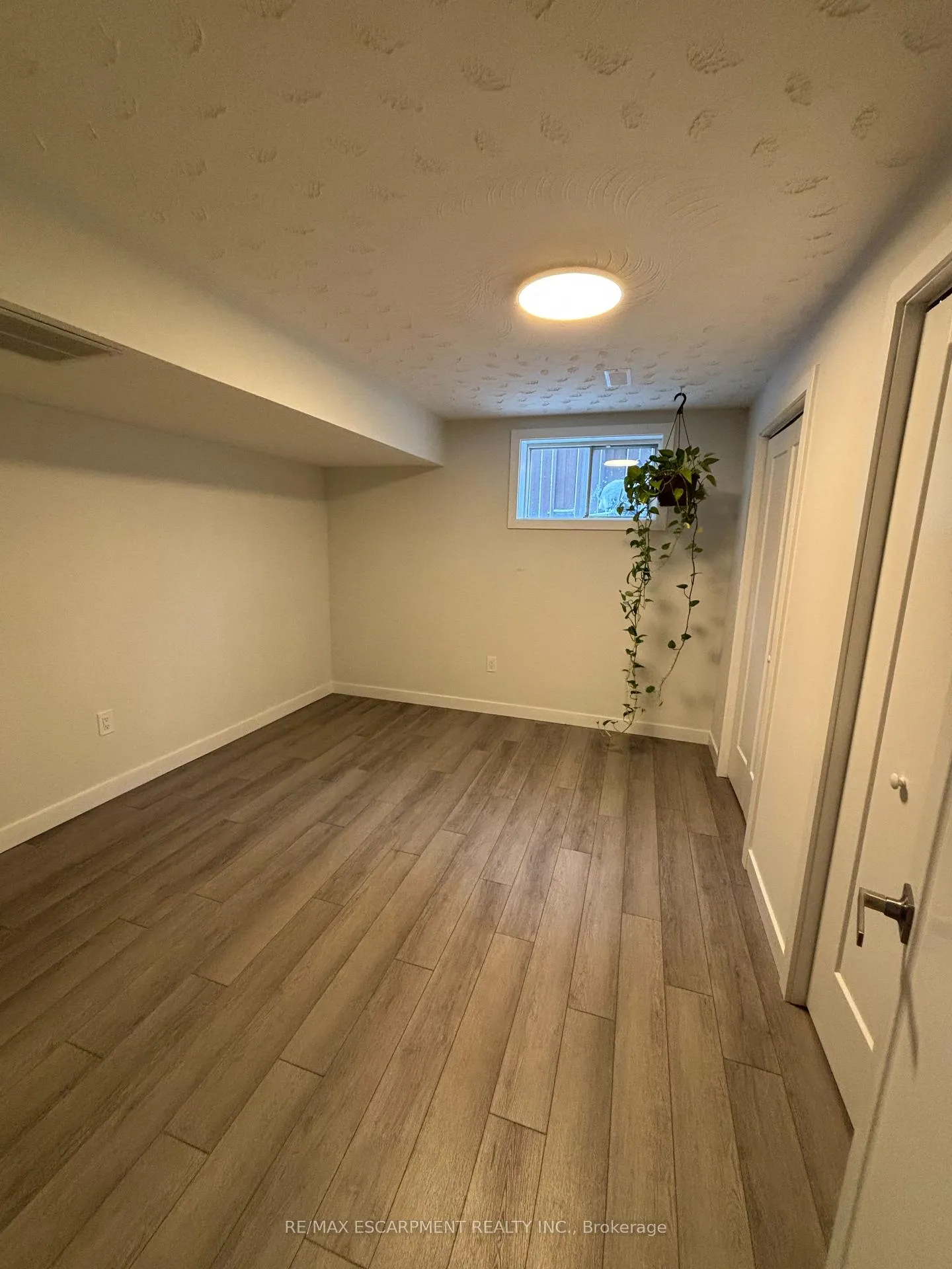 Photo 7 of Unit Lower, 19 Pavarotti Court, Hamilton, Gershome — HOMEH