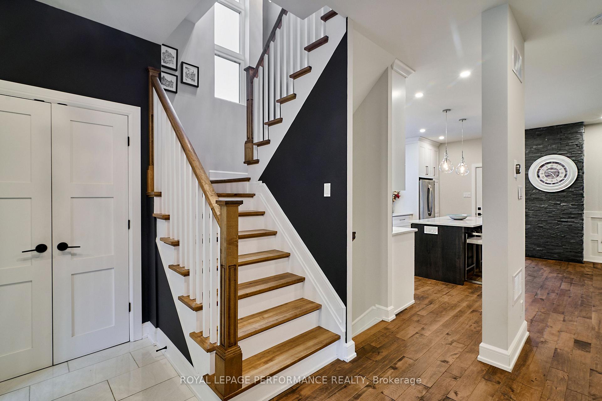 Photo 9 of 366 Bruyere Street, Ottawa, Lower Town — HOMEH