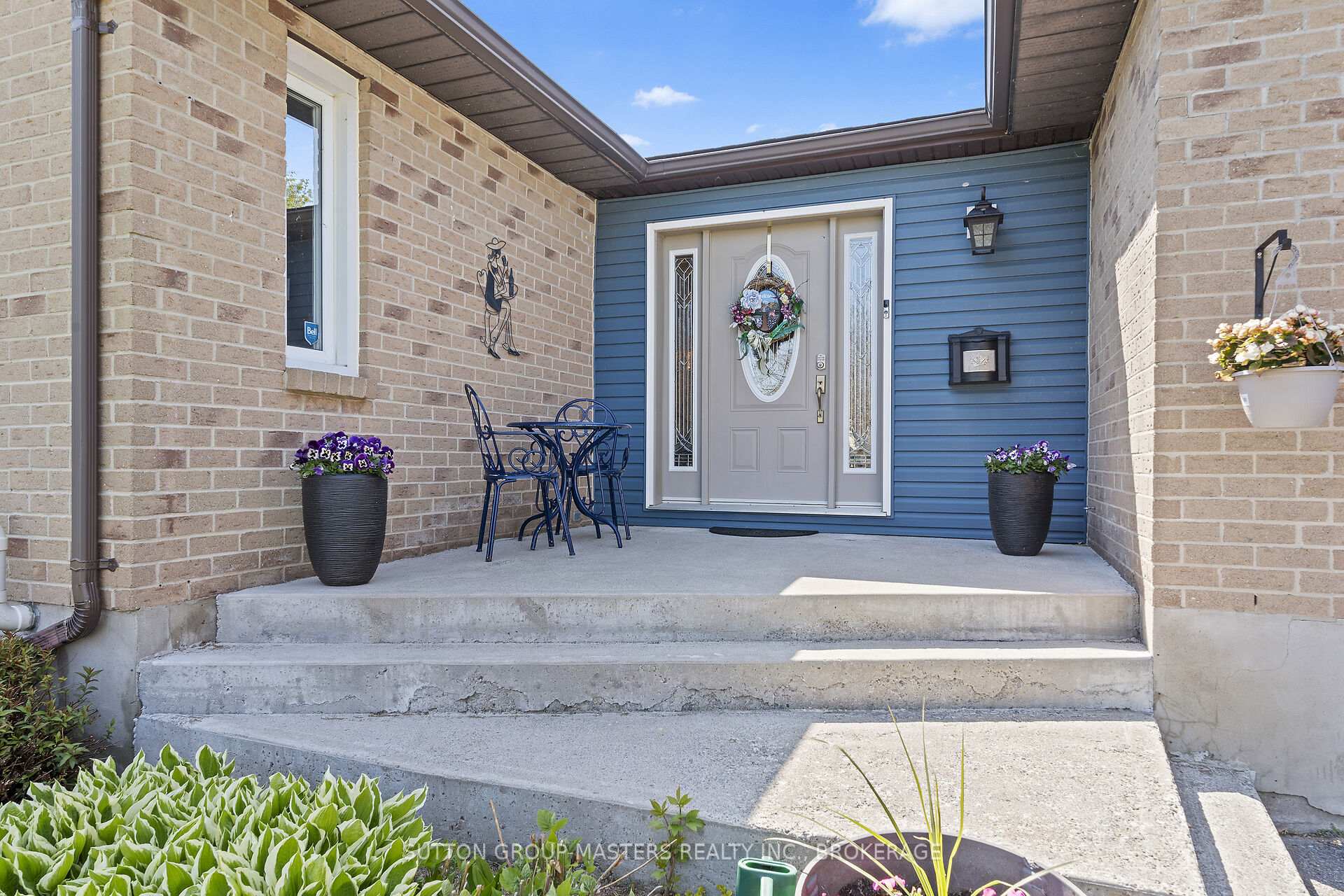 Photo 5 of 95 Nicholson Crescent, Loyalist, Amherstview — HOMEH