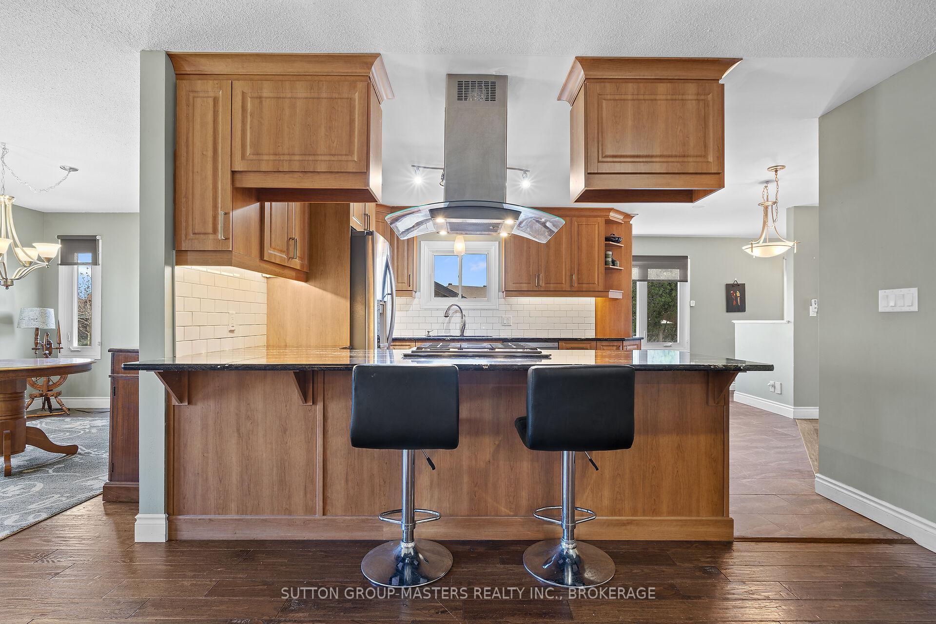 Photo 10 of 95 Nicholson Crescent, Loyalist, Amherstview — HOMEH