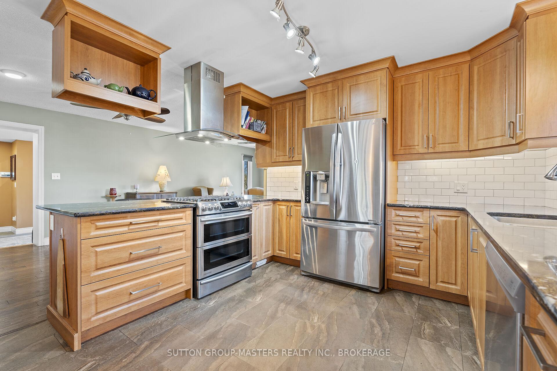 Photo 13 of 95 Nicholson Crescent, Loyalist, Amherstview — HOMEH