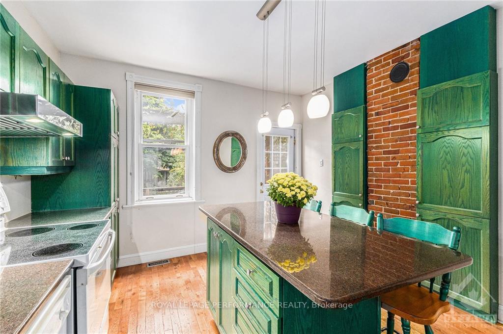 Photo 11 of 203 St Patrick Street, Ottawa, Lower Town/Byward Market — HOMEH