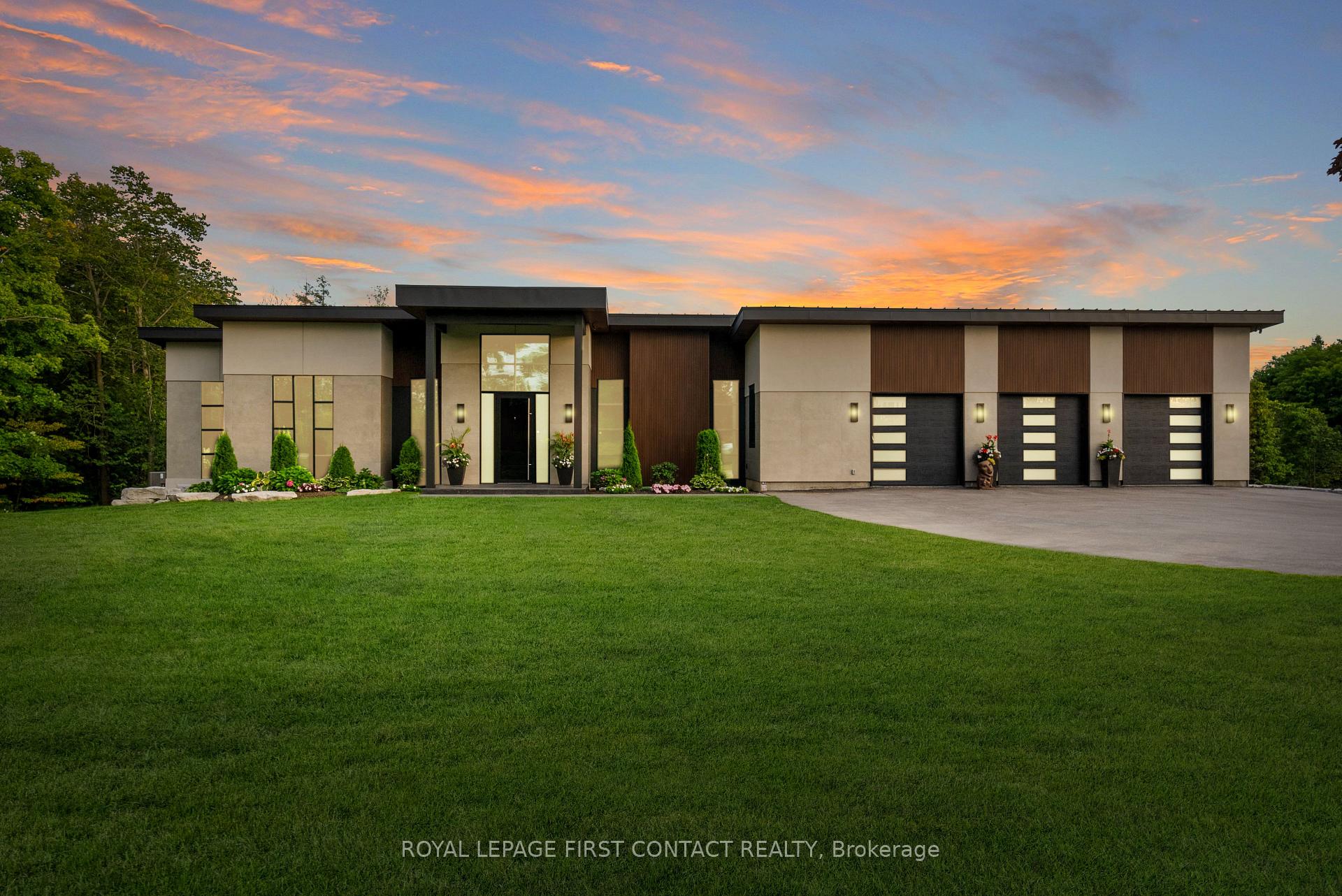 Photo 1 of 2761 Lockhart Road, Innisfil, Rural Innisfil — HOMEH
