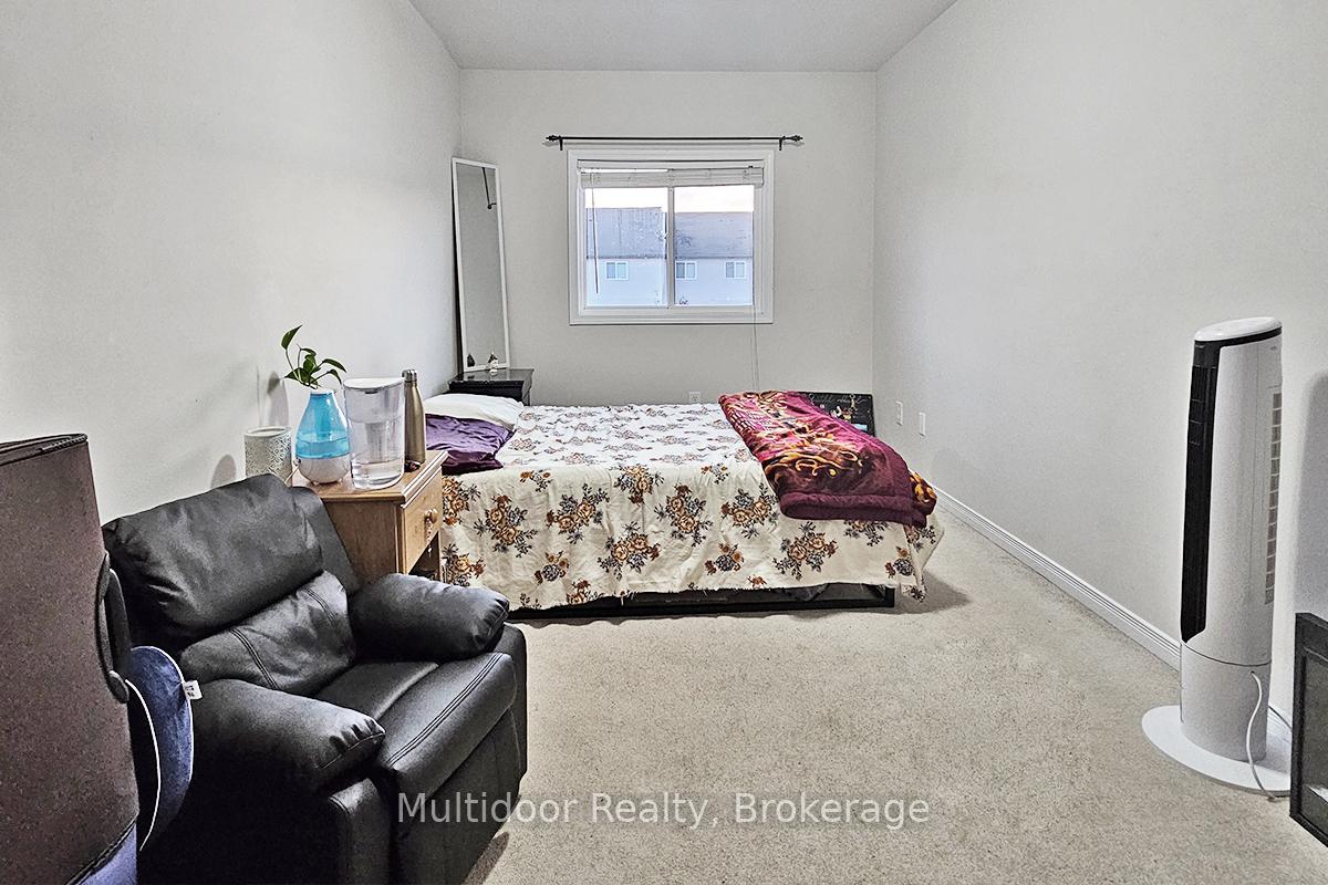 Photo 6 of 19 Machado Street, Kitchener, Huron Park — HOMEH