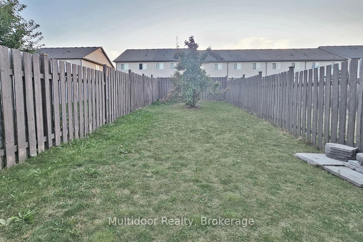 Photo 15 of 19 Machado Street, Kitchener, Huron Park — HOMEH