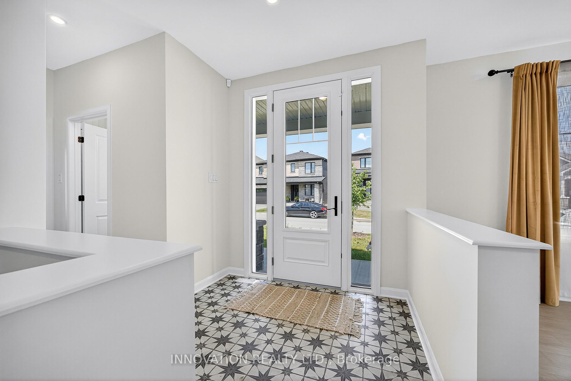 Photo 5 of 814 Companion Crescent, Ottawa, Mahogany Community — HOMEH