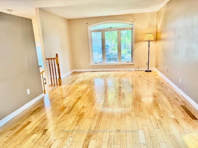 Photo 4 of 136 Amy Lynn Drive, Loyalist, Amherstview — HOMEH