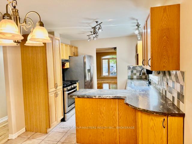 Photo 11 of 136 Amy Lynn Drive, Loyalist, Amherstview — HOMEH