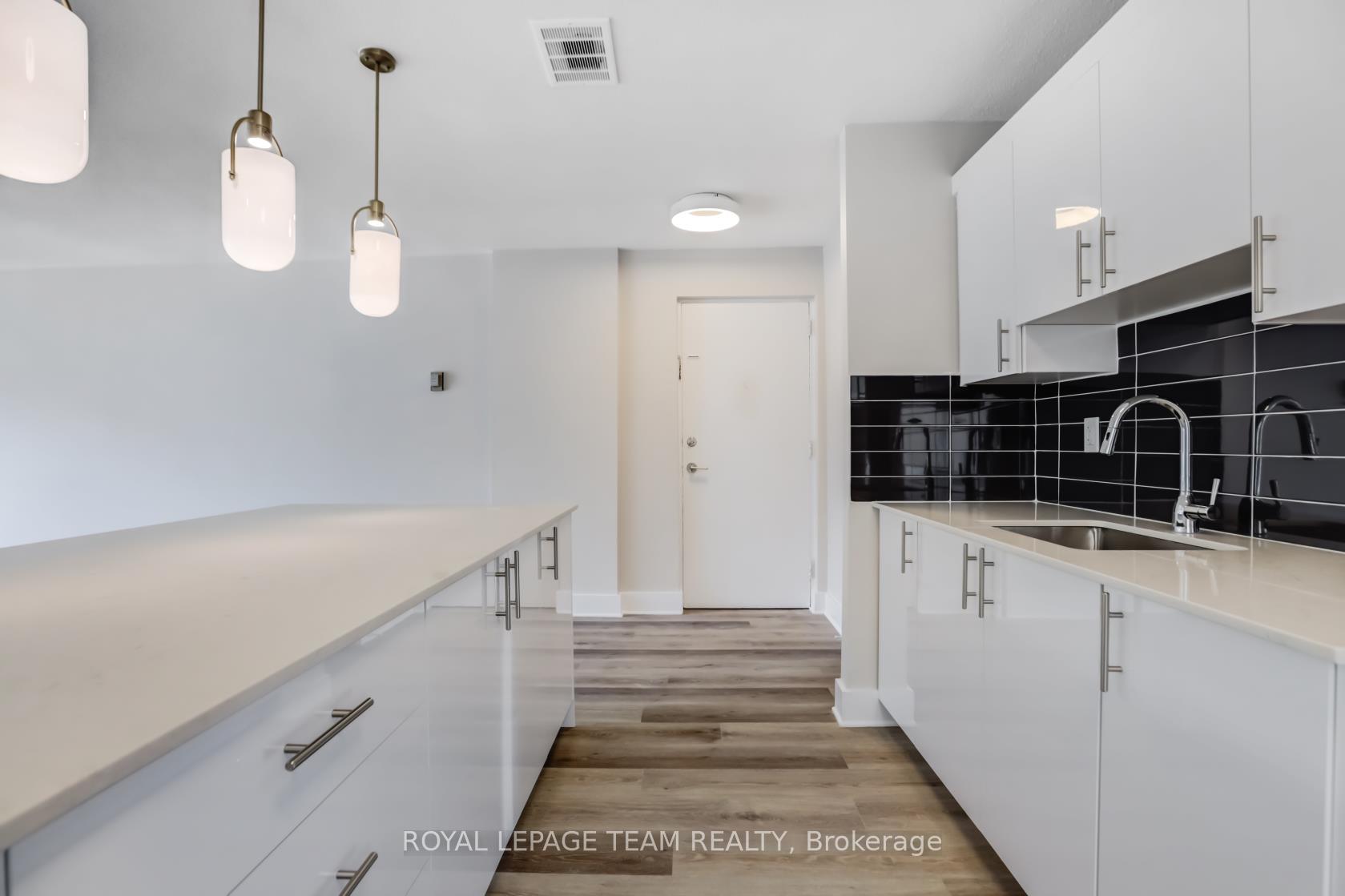 Photo 5 of Unit 507, 325 Besserer Street, Ottawa, Sandy Hill — HOMEH