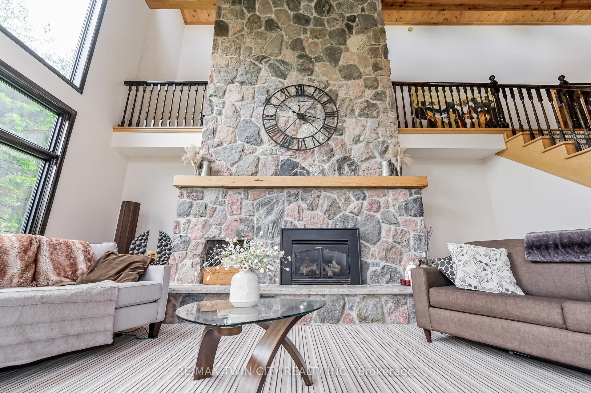 Photo 10 of 7648 Wellington Rd 12 Street, Mapleton, Rural Mapleton — HOMEH