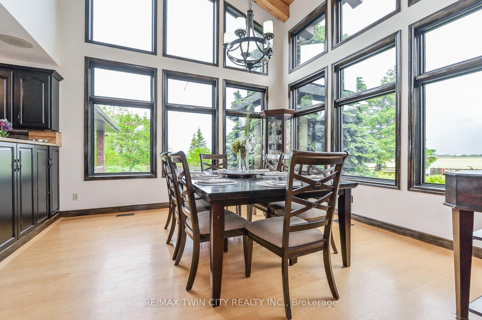 Photo 11 of 7648 Wellington Rd 12 Street, Mapleton, Rural Mapleton — HOMEH