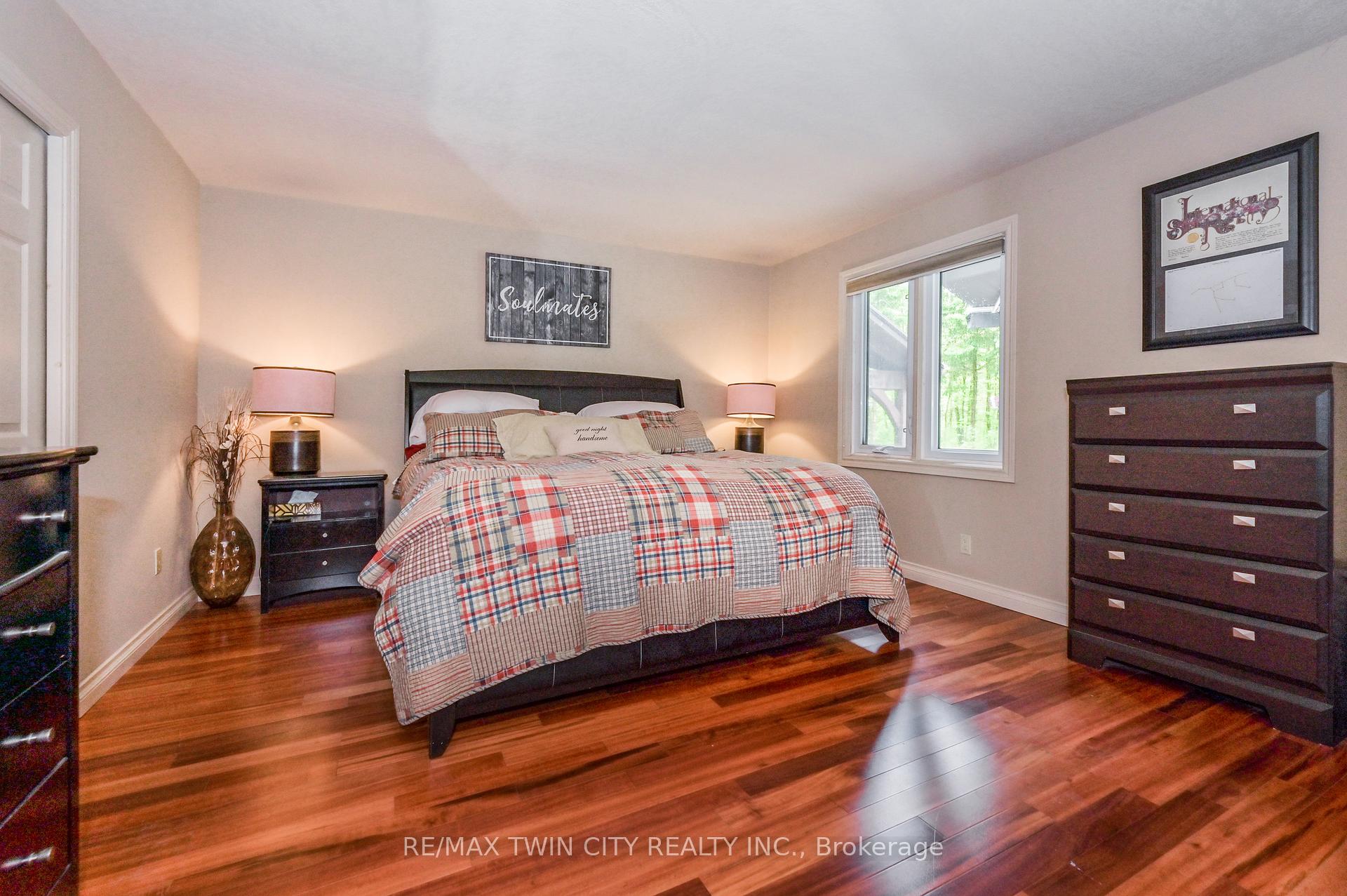 Photo 23 of 7648 Wellington Rd 12 Street, Mapleton, Rural Mapleton — HOMEH