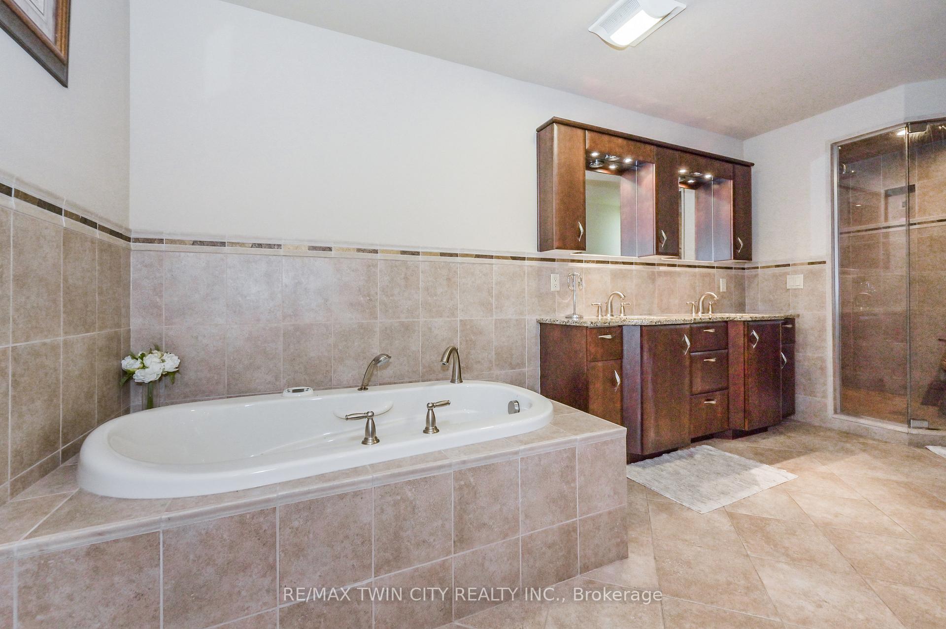 Photo 25 of 7648 Wellington Rd 12 Street, Mapleton, Rural Mapleton — HOMEH