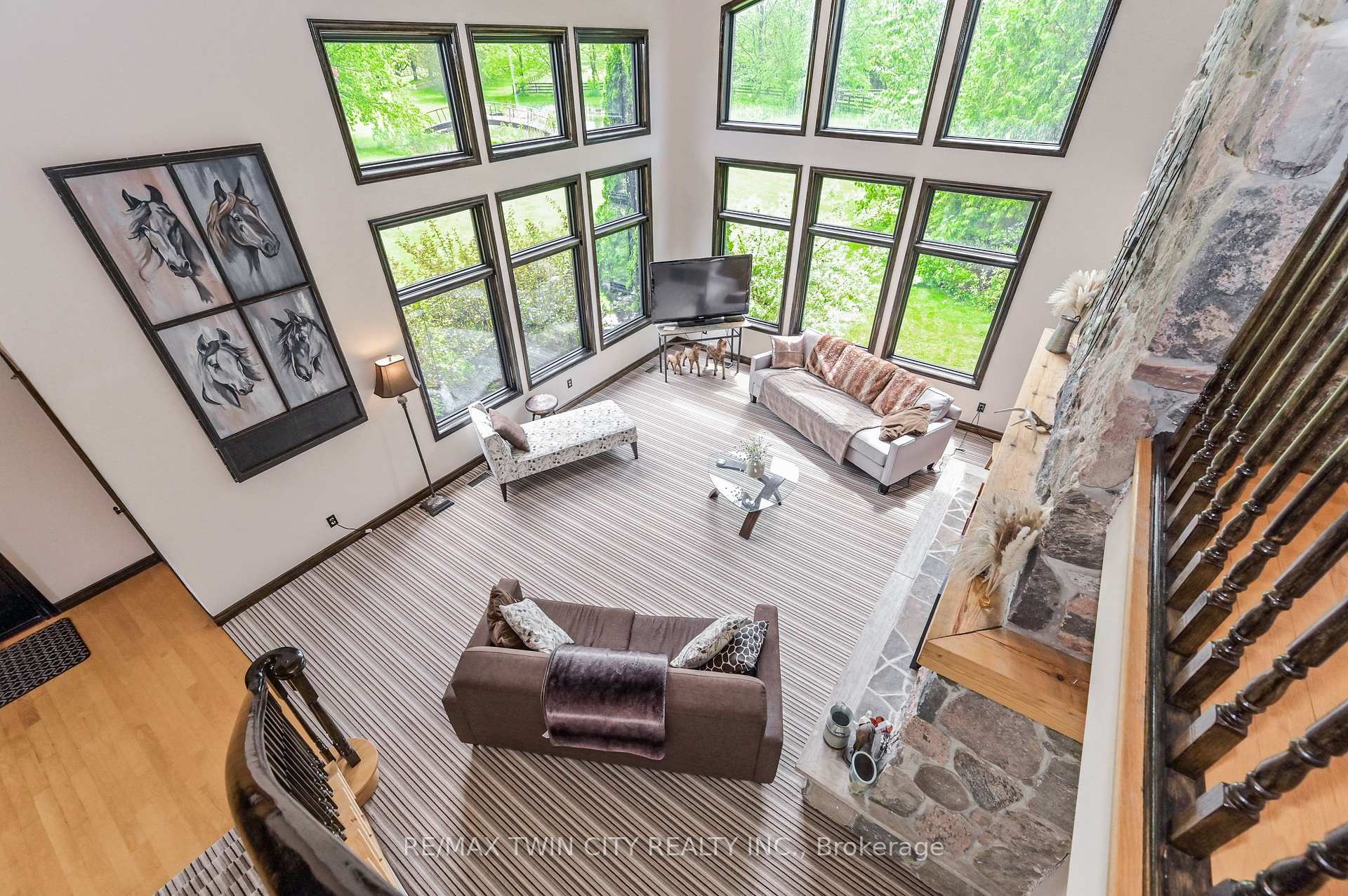Photo 28 of 7648 Wellington Rd 12 Street, Mapleton, Rural Mapleton — HOMEH