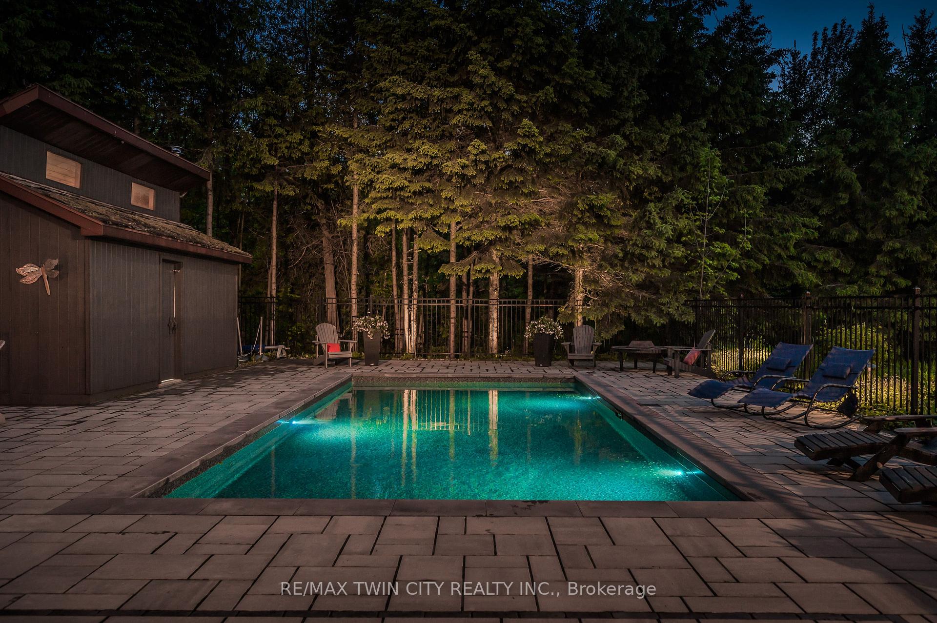 Photo 38 of 7648 Wellington Rd 12 Street, Mapleton, Rural Mapleton — HOMEH