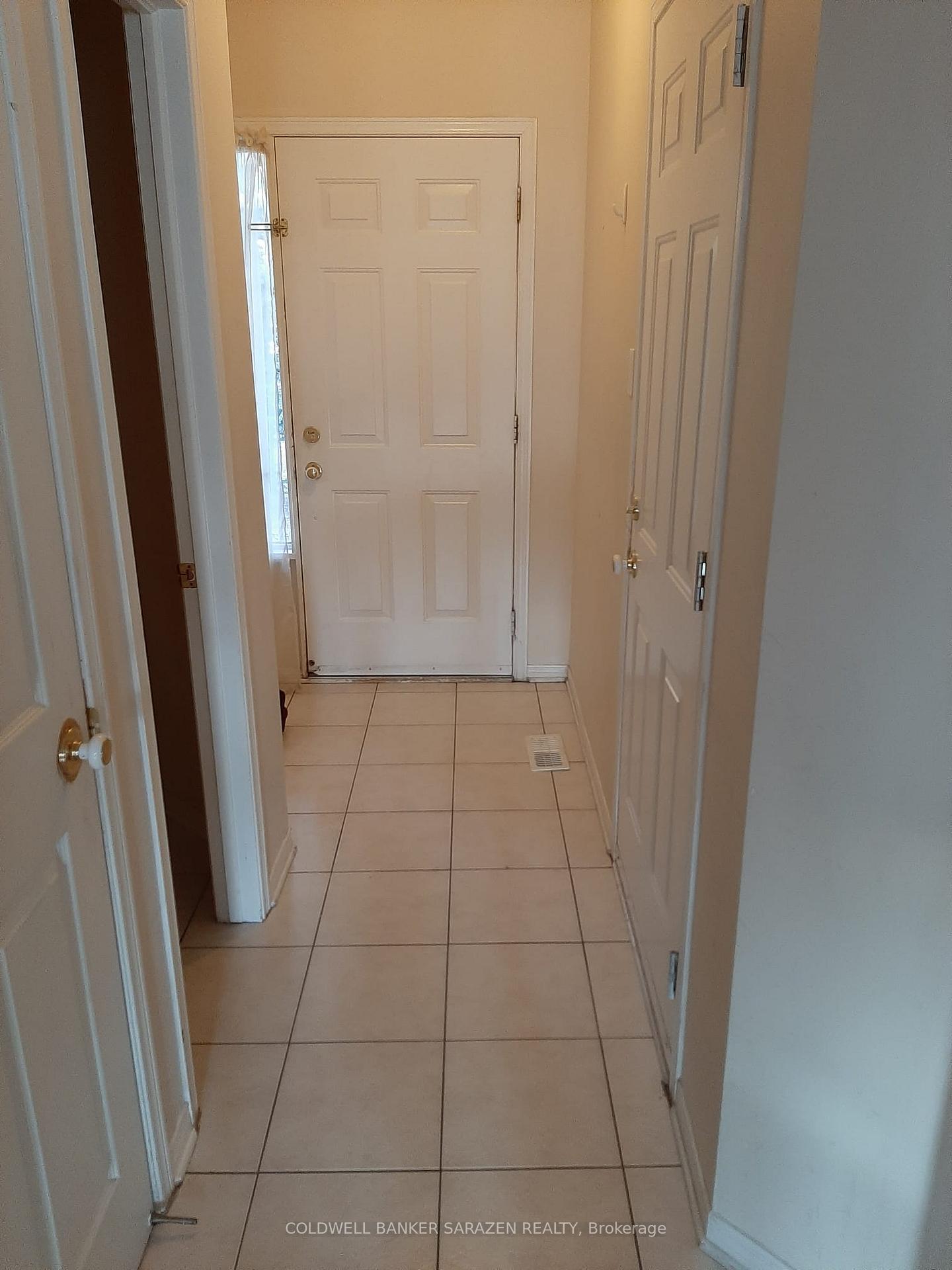Photo 5 of 12 Binbury Way, Ottawa, Hunt Club Park/Greenboro — HOMEH
