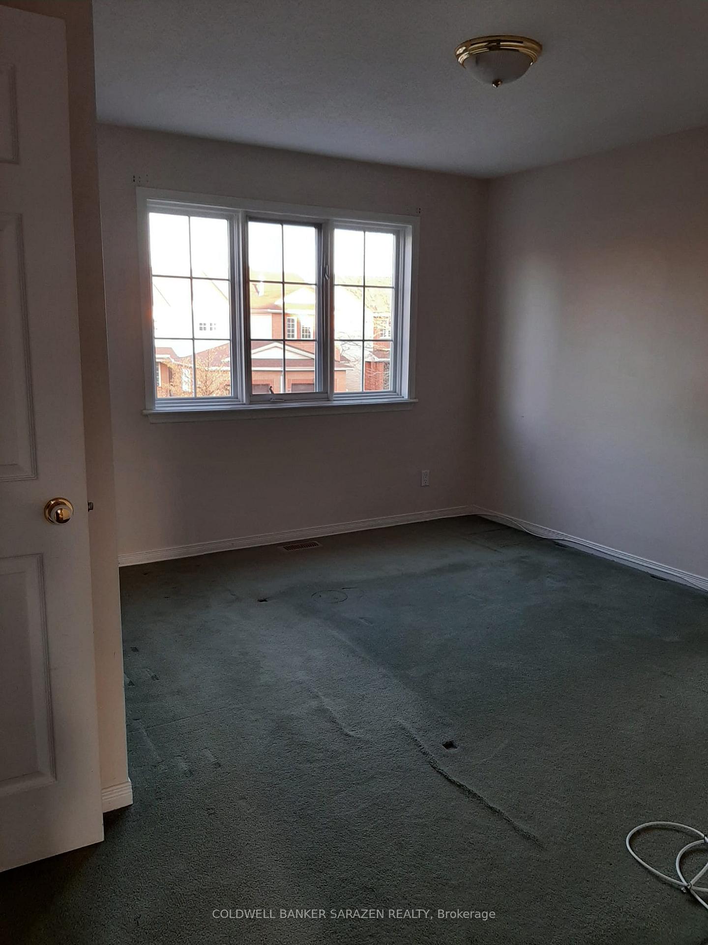 Photo 8 of 12 Binbury Way, Ottawa, Hunt Club Park/Greenboro — HOMEH