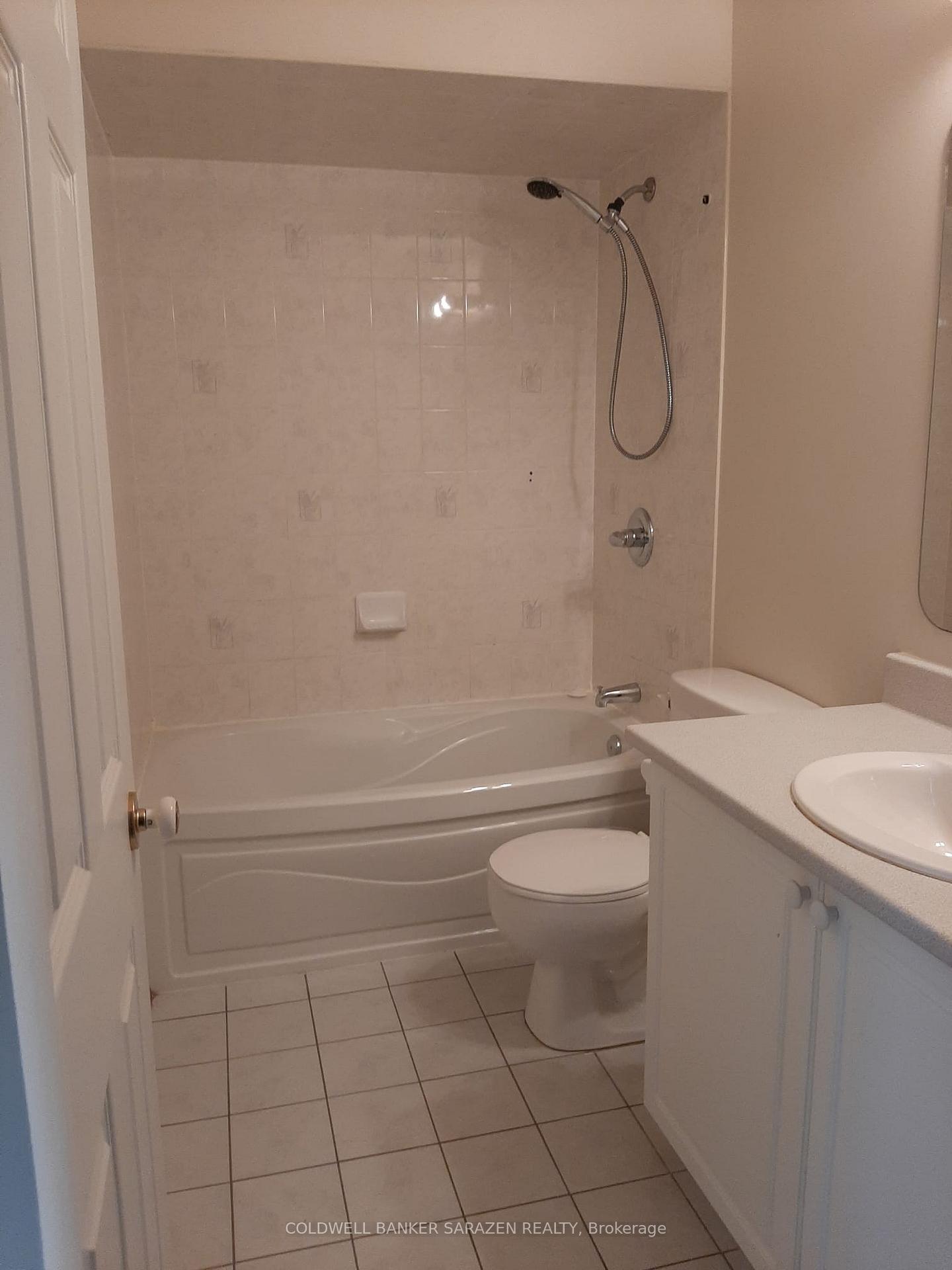 Photo 9 of 12 Binbury Way, Ottawa, Hunt Club Park/Greenboro — HOMEH
