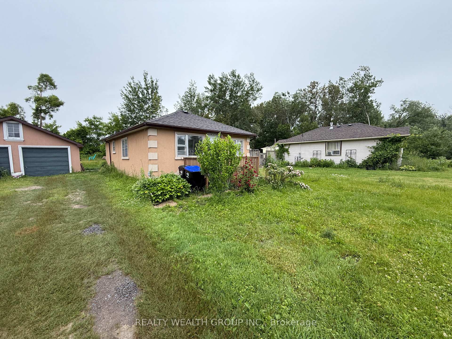 Photo 2 of 1190 Maple Road, Innisfil, Rural Innisfil — HOMEH