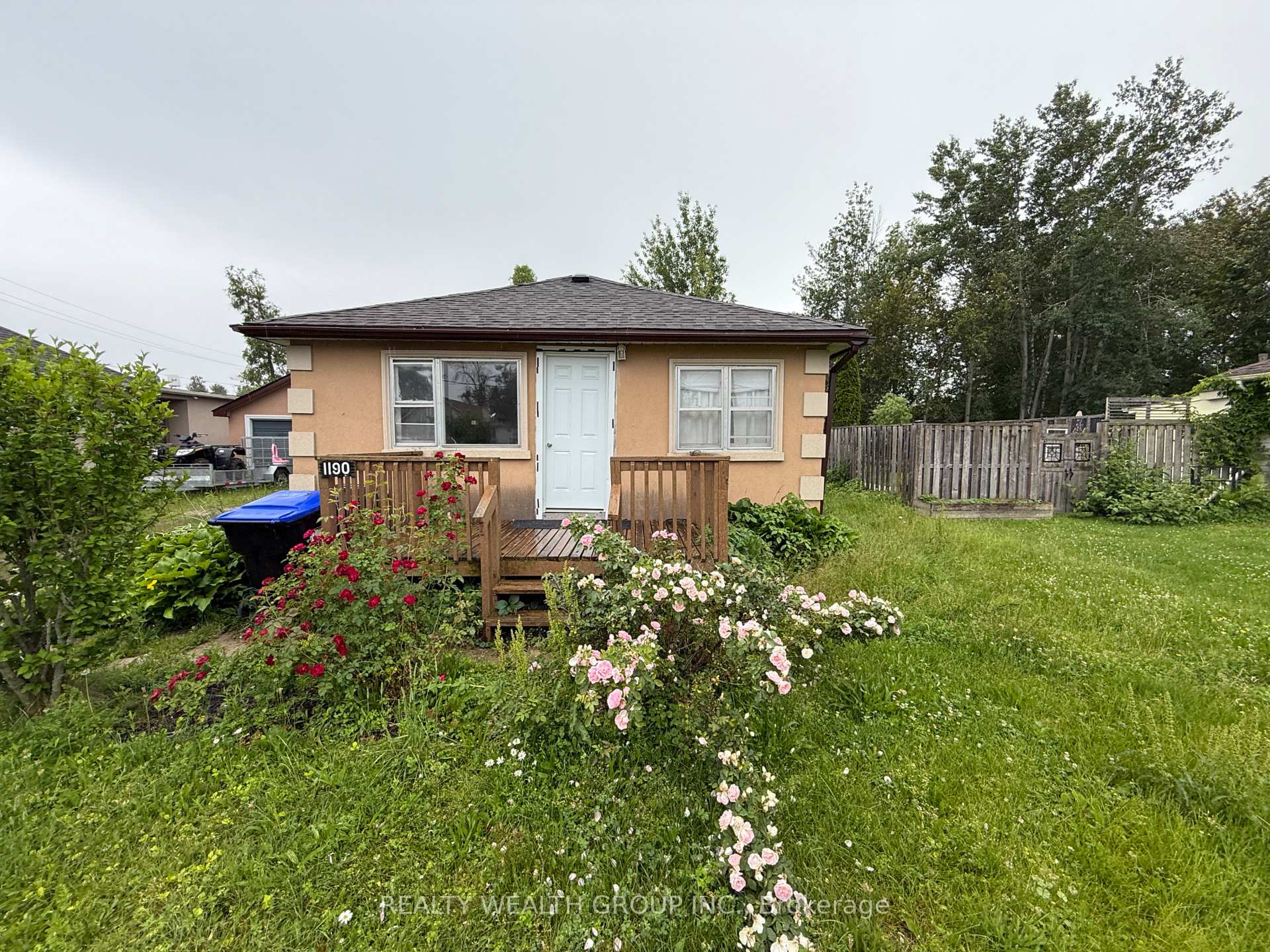 Photo 4 of 1190 Maple Road, Innisfil, Rural Innisfil — HOMEH