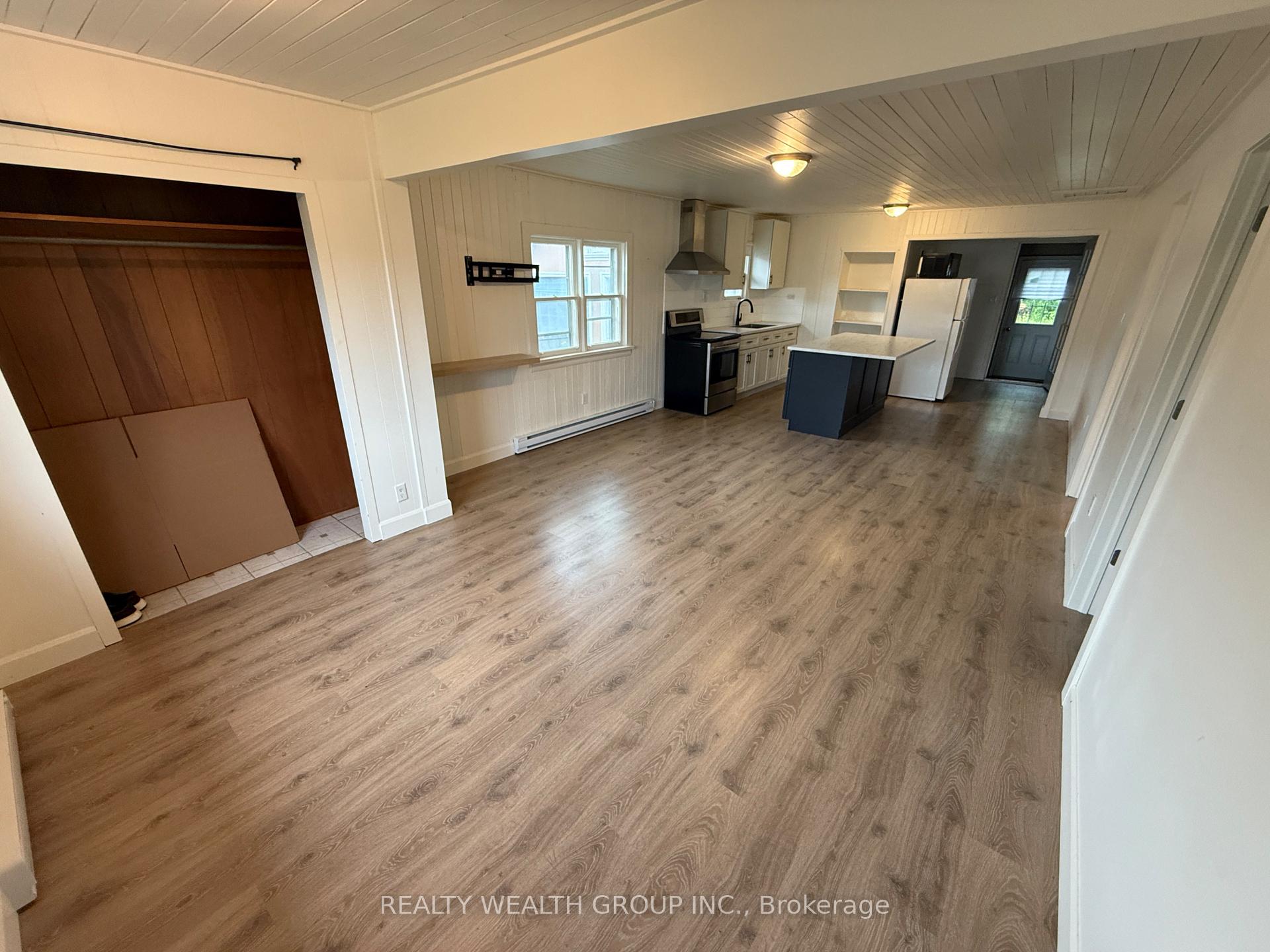 Photo 5 of 1190 Maple Road, Innisfil, Rural Innisfil — HOMEH