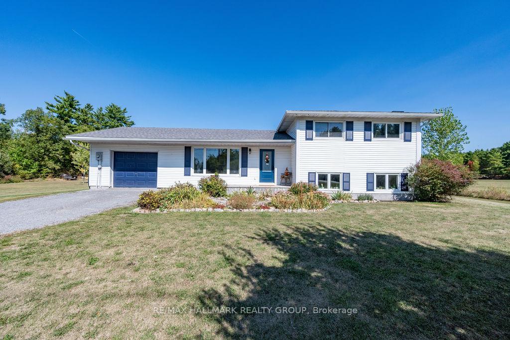 Photo 1 of 921 Mill Ridge Road, McNab/Braeside, Mcnab/Braeside Twps — HOMEH