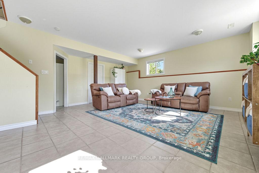 Photo 16 of 921 Mill Ridge Road, McNab/Braeside, Mcnab/Braeside Twps — HOMEH