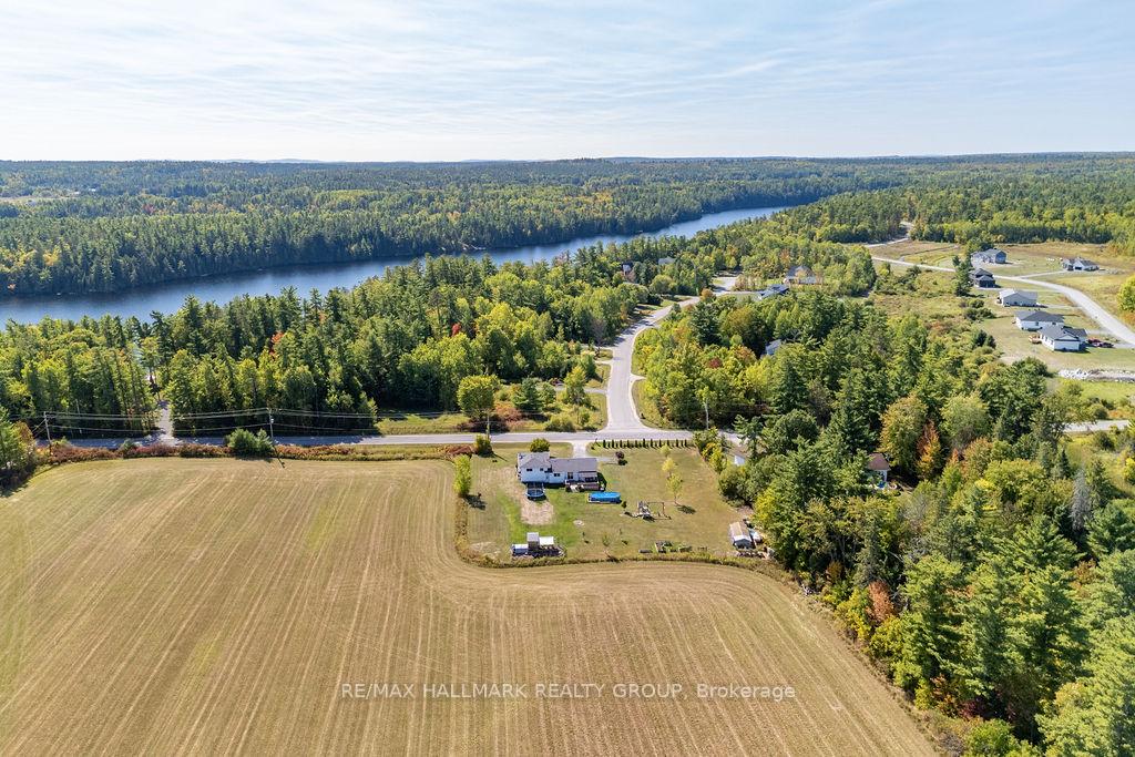 Photo 25 of 921 Mill Ridge Road, McNab/Braeside, Mcnab/Braeside Twps — HOMEH