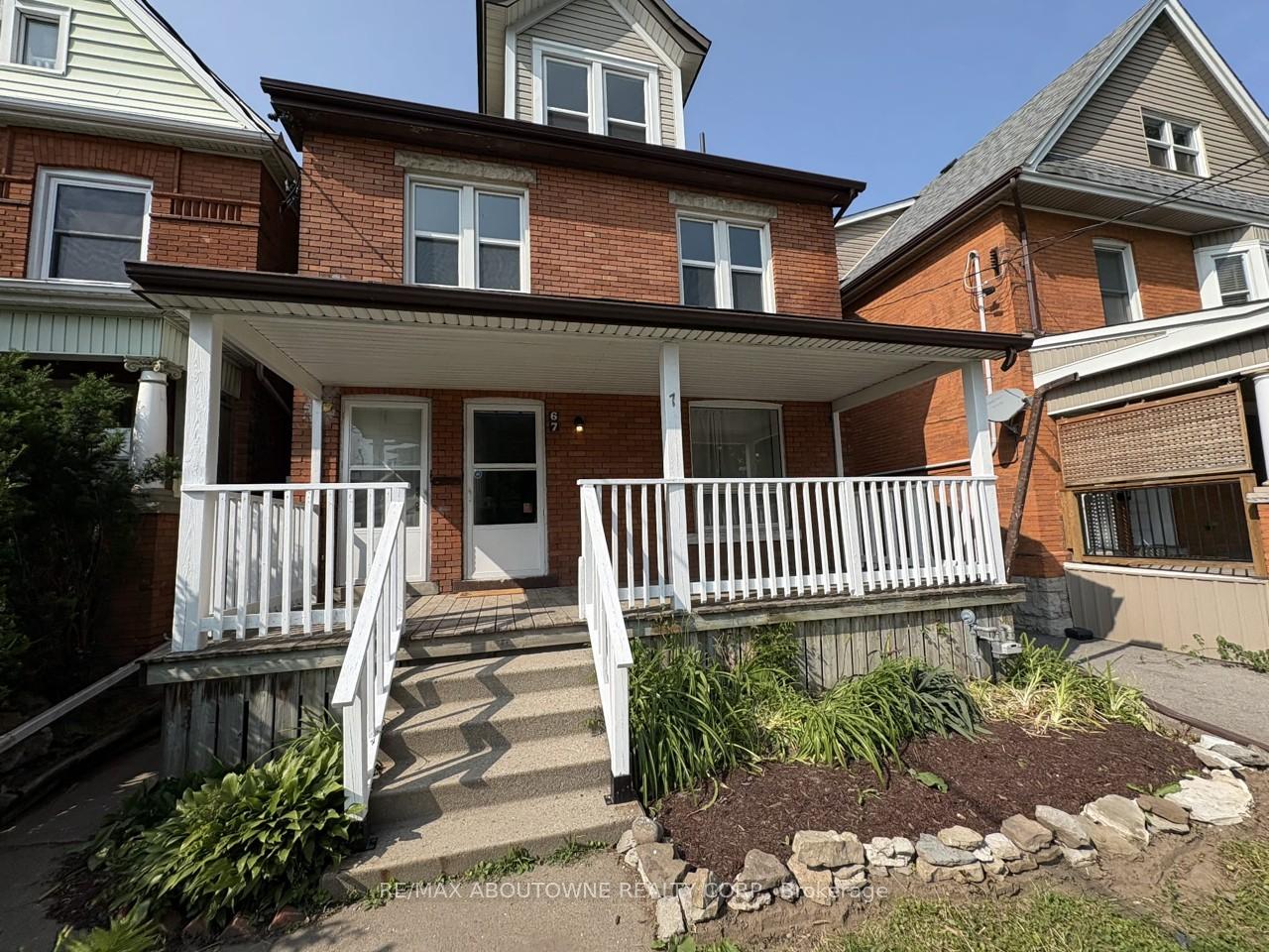 Front of Unit 2, 67 Aikman Avenue