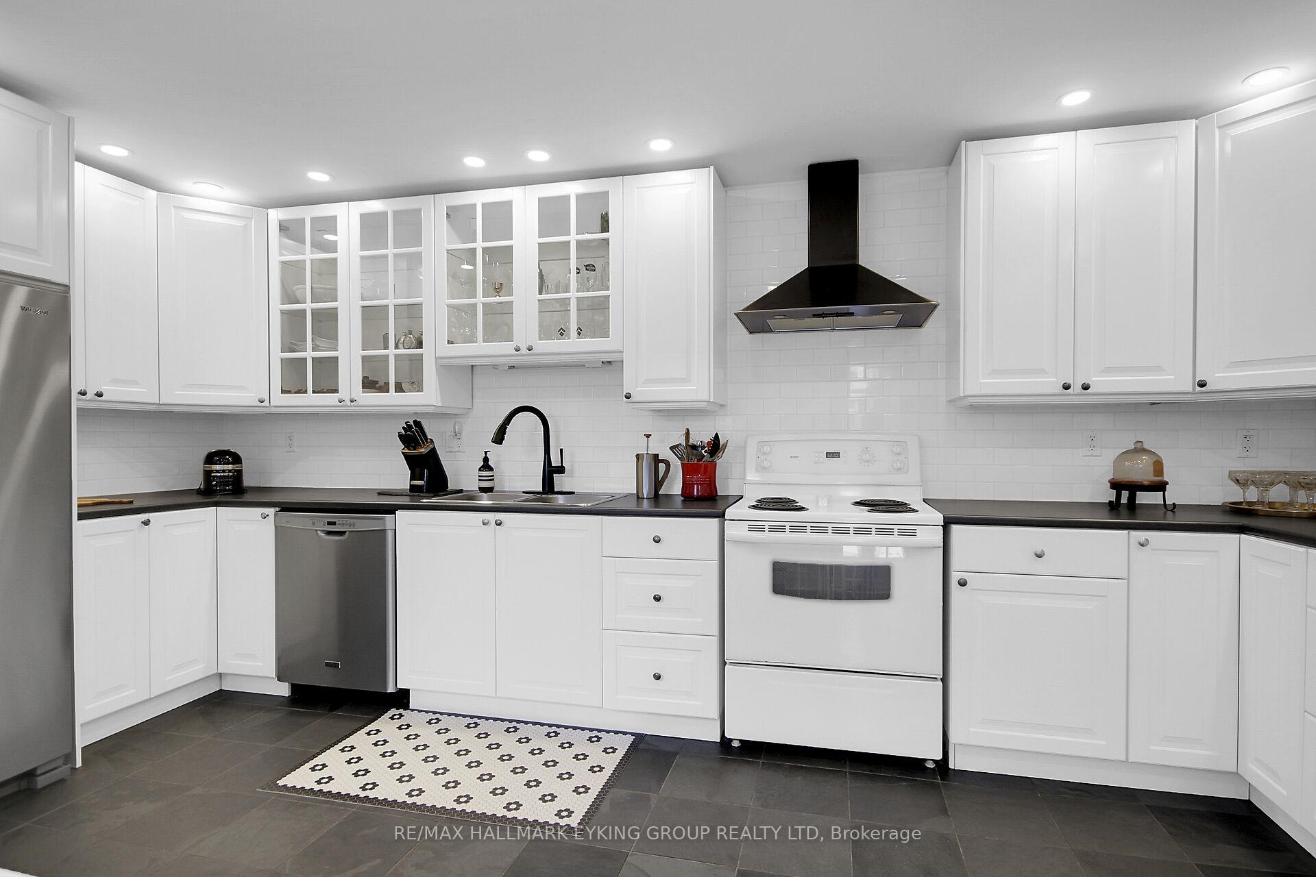Photo 15 of 53 Cathcart Street, Ottawa, Lower Town/Byward Market — HOMEH