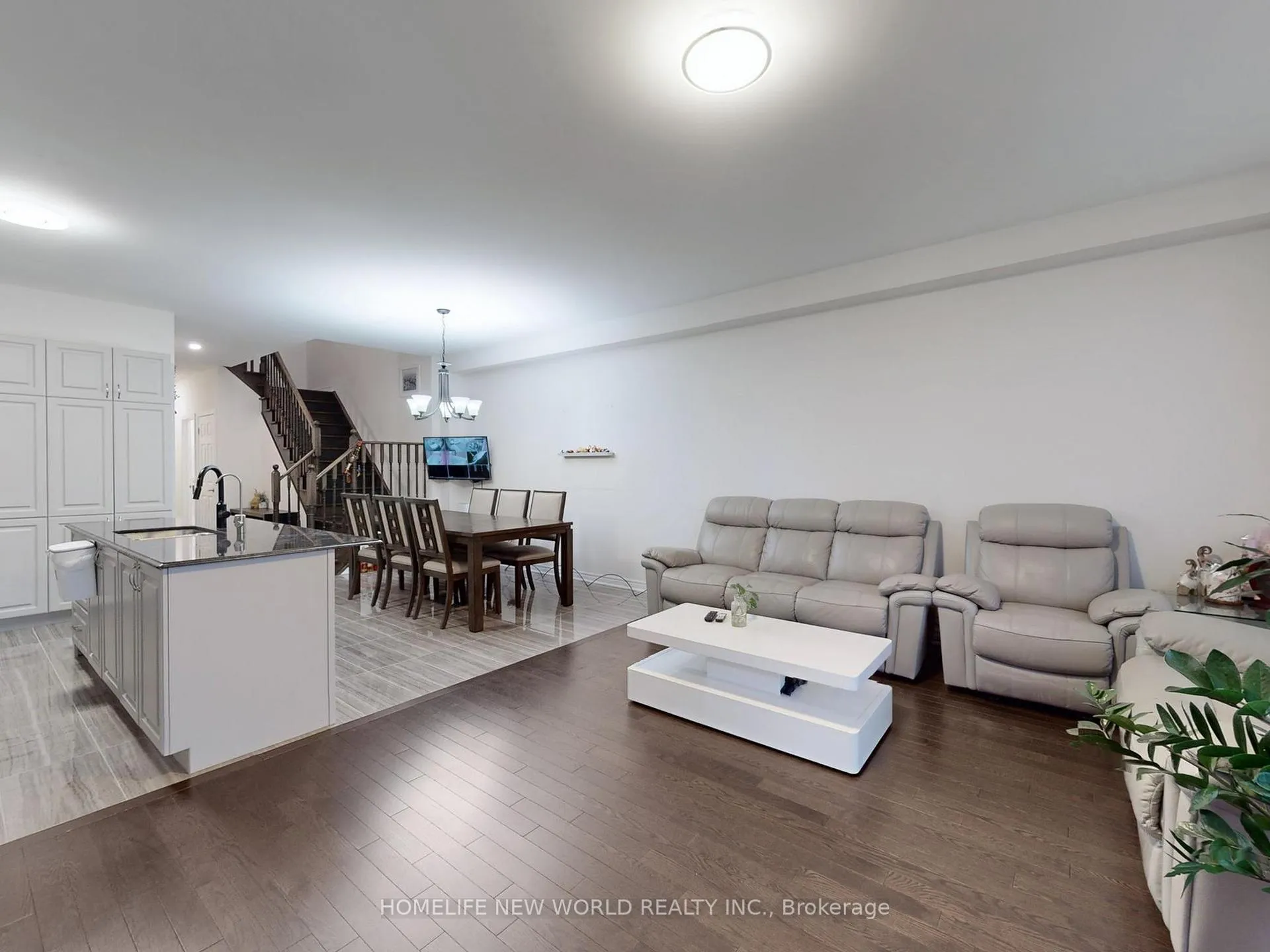 Photo 24 of 43 Titan Trail, Markham, Cedarwood — HOMEH
