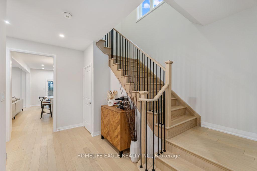 Photo 2 of 1533 Stovell Crescent, Innisfil, Lefroy — HOMEH