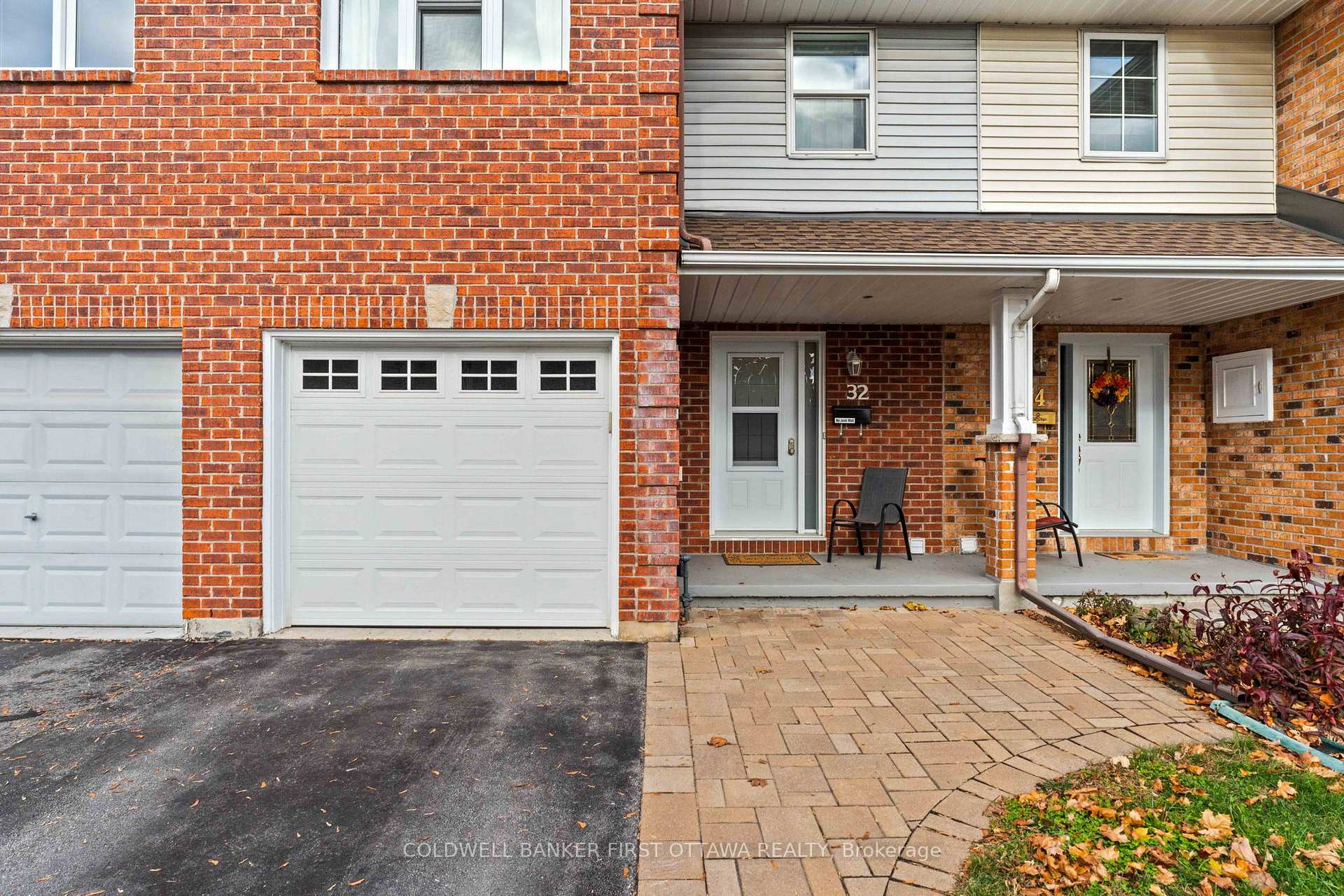 Photo 3 of 32 Royal Oak Court, Ottawa, Hunt Club Park/Greenboro — HOMEH