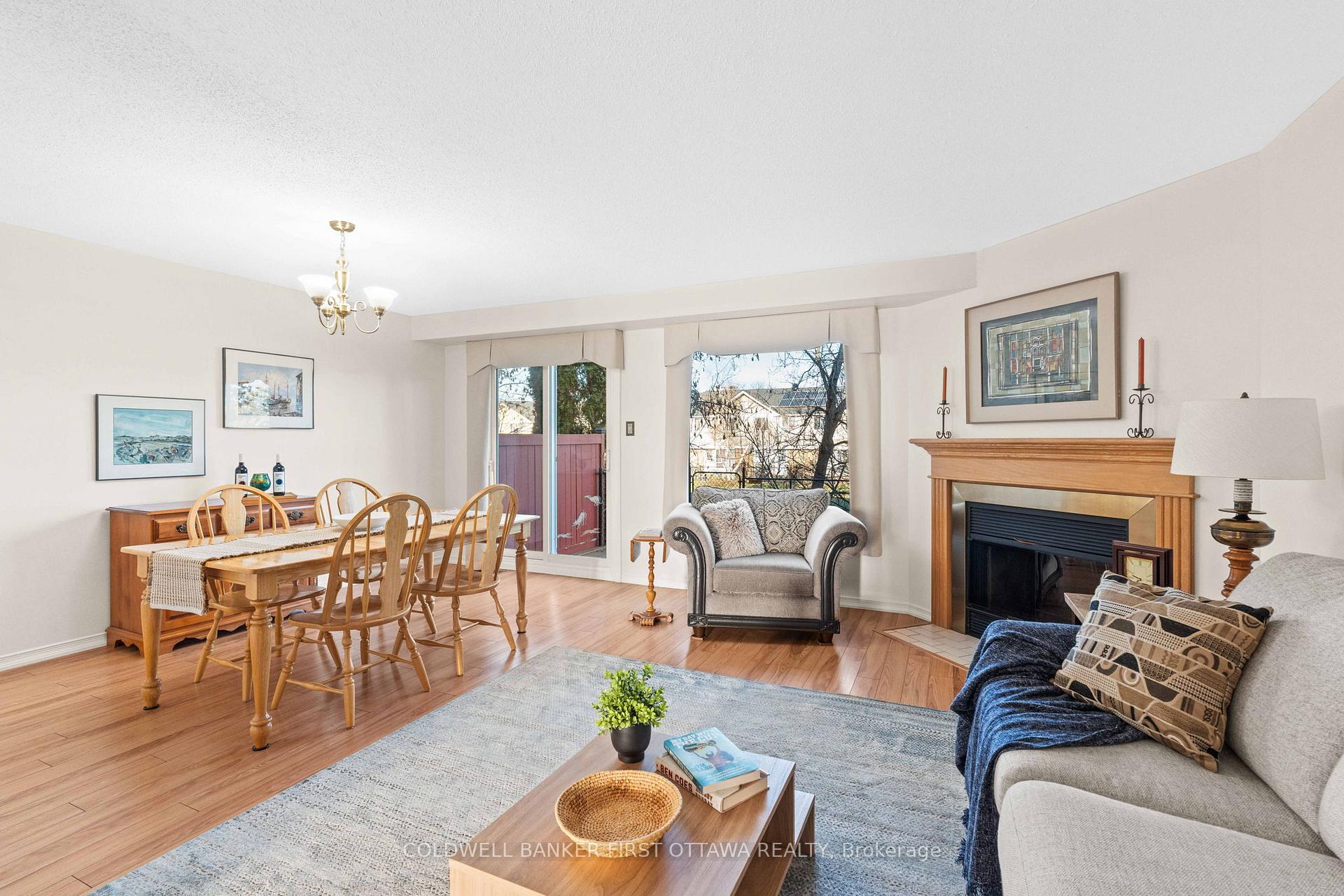 Photo 6 of 32 Royal Oak Court, Ottawa, Hunt Club Park/Greenboro — HOMEH