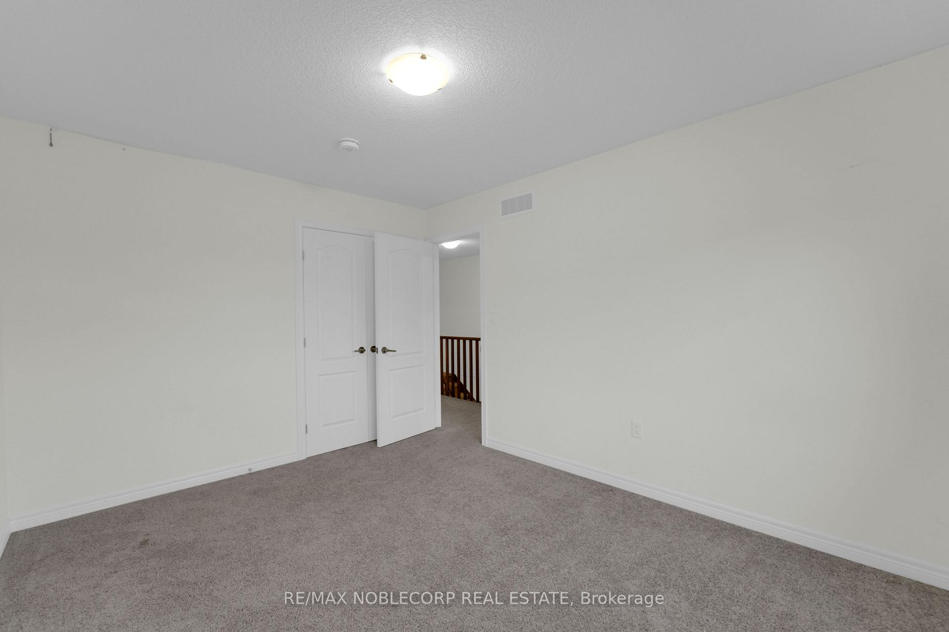 Photo 5 of 15 Lloyd Davis Way, Hamilton, Stripley — HOMEH