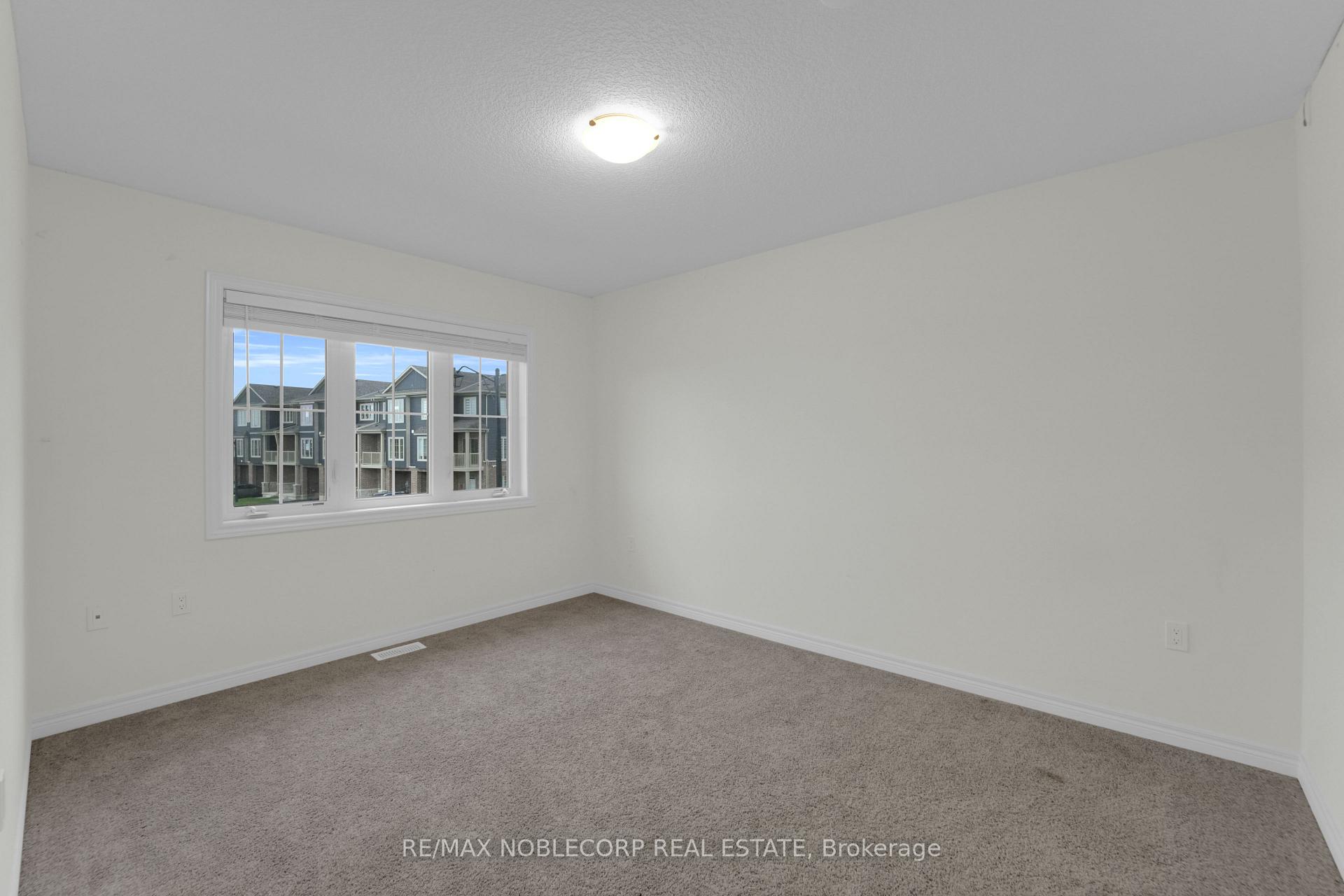 Photo 6 of 15 Lloyd Davis Way, Hamilton, Stripley — HOMEH