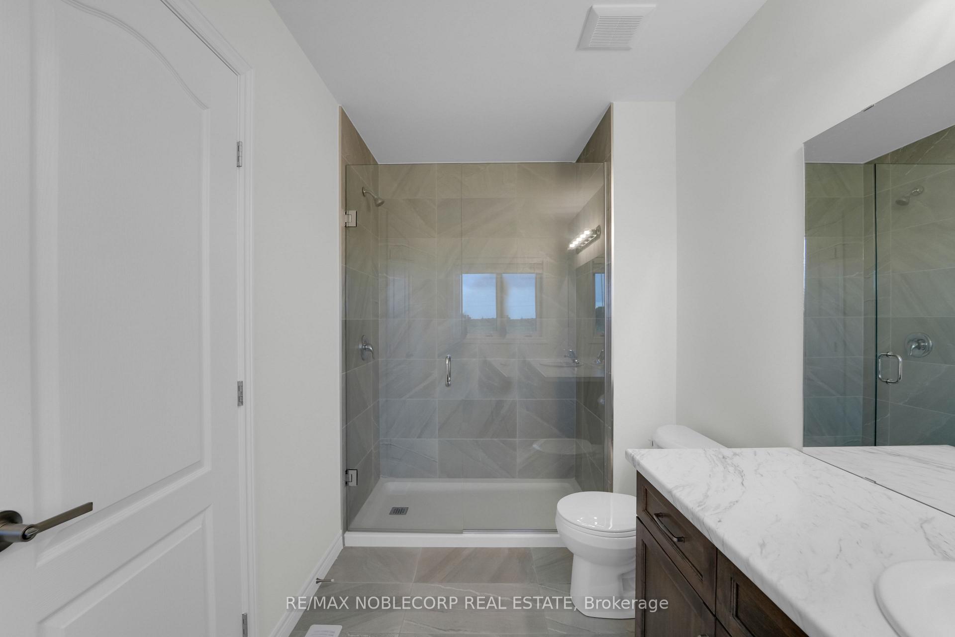 Photo 12 of 15 Lloyd Davis Way, Hamilton, Stripley — HOMEH