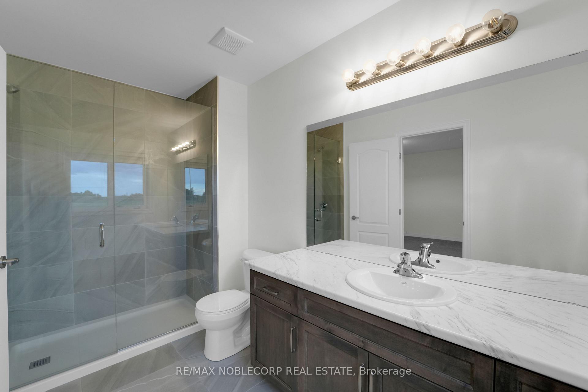 Photo 13 of 15 Lloyd Davis Way, Hamilton, Stripley — HOMEH