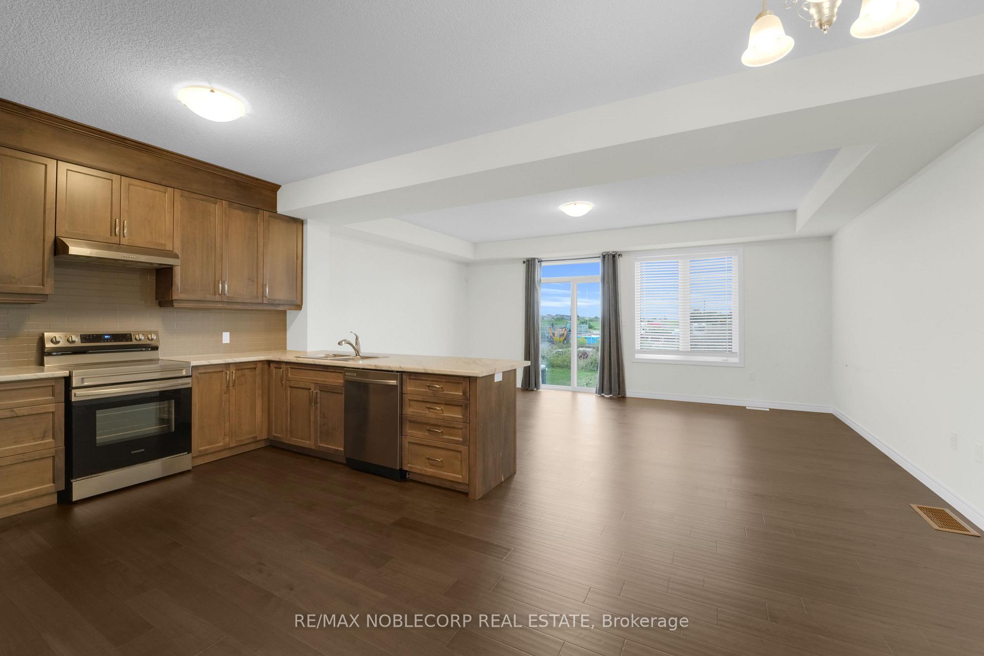Photo 31 of 15 Lloyd Davis Way, Hamilton, Stripley — HOMEH