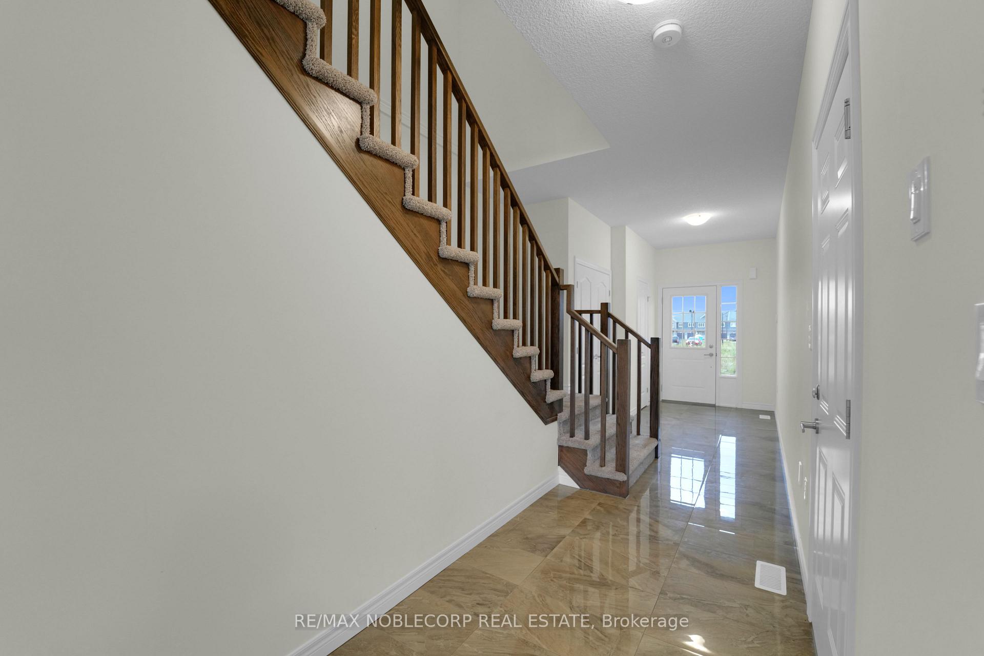 Photo 33 of 15 Lloyd Davis Way, Hamilton, Stripley — HOMEH
