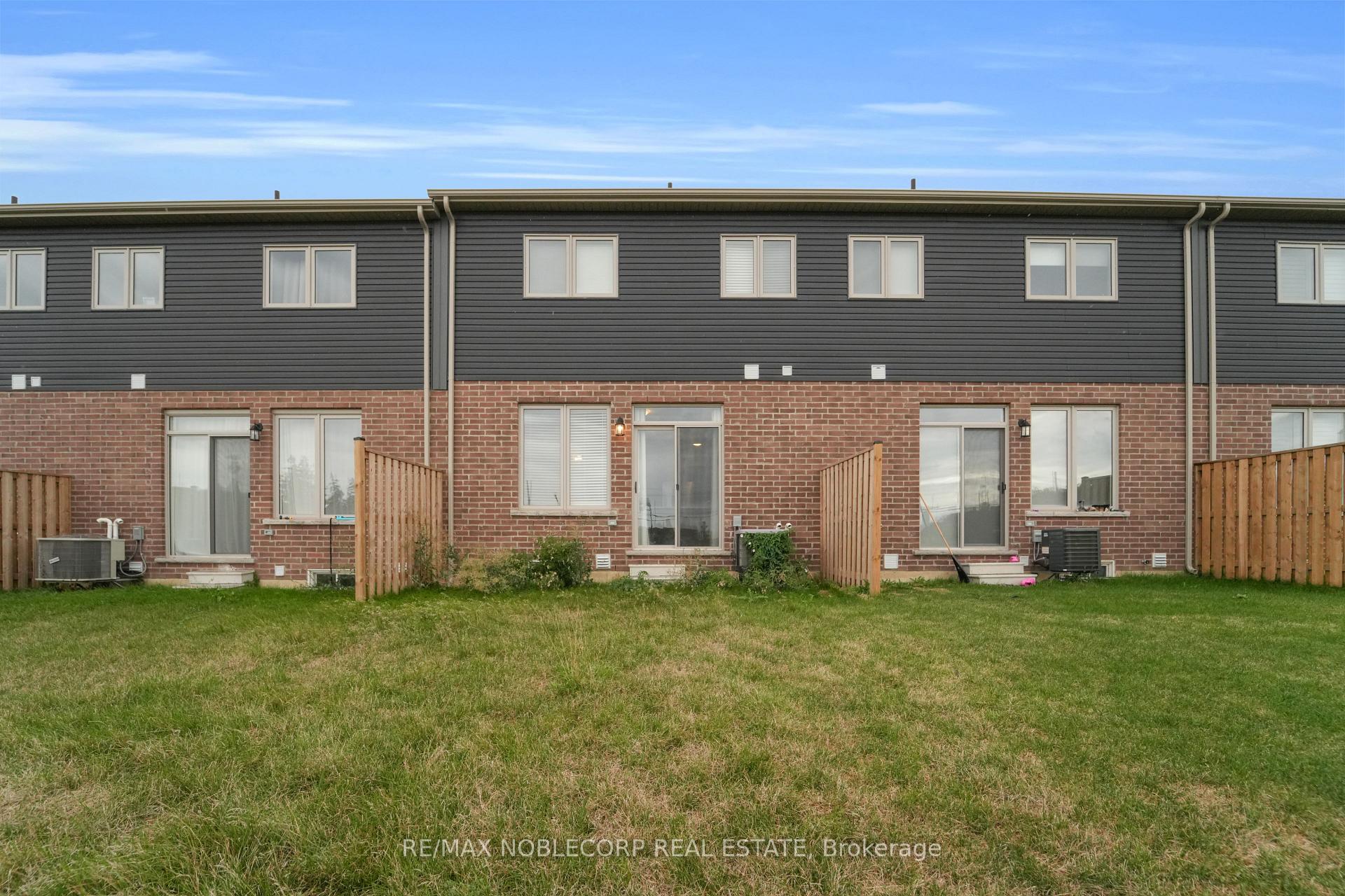 Photo 42 of 15 Lloyd Davis Way, Hamilton, Stripley — HOMEH