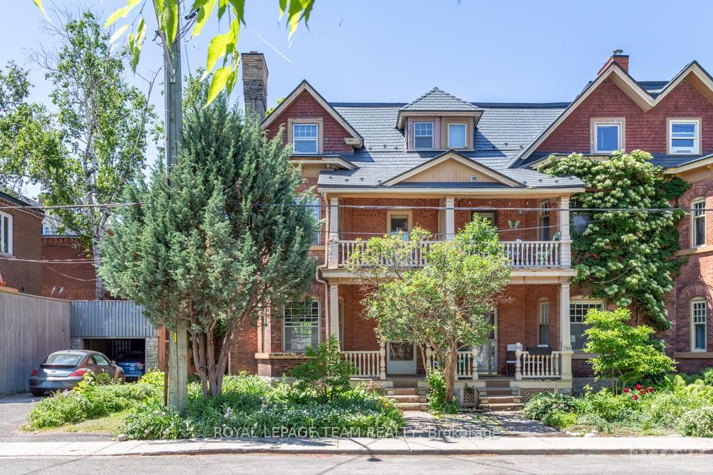 Front of 198 Cobourg Street