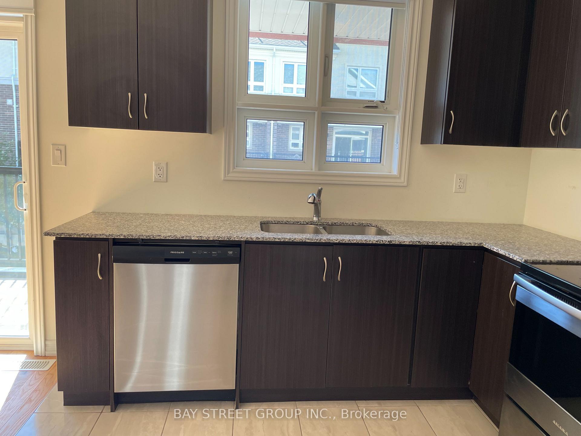 Photo 7 of 24 Imperial College Lane, Markham, Wismer — HOMEH