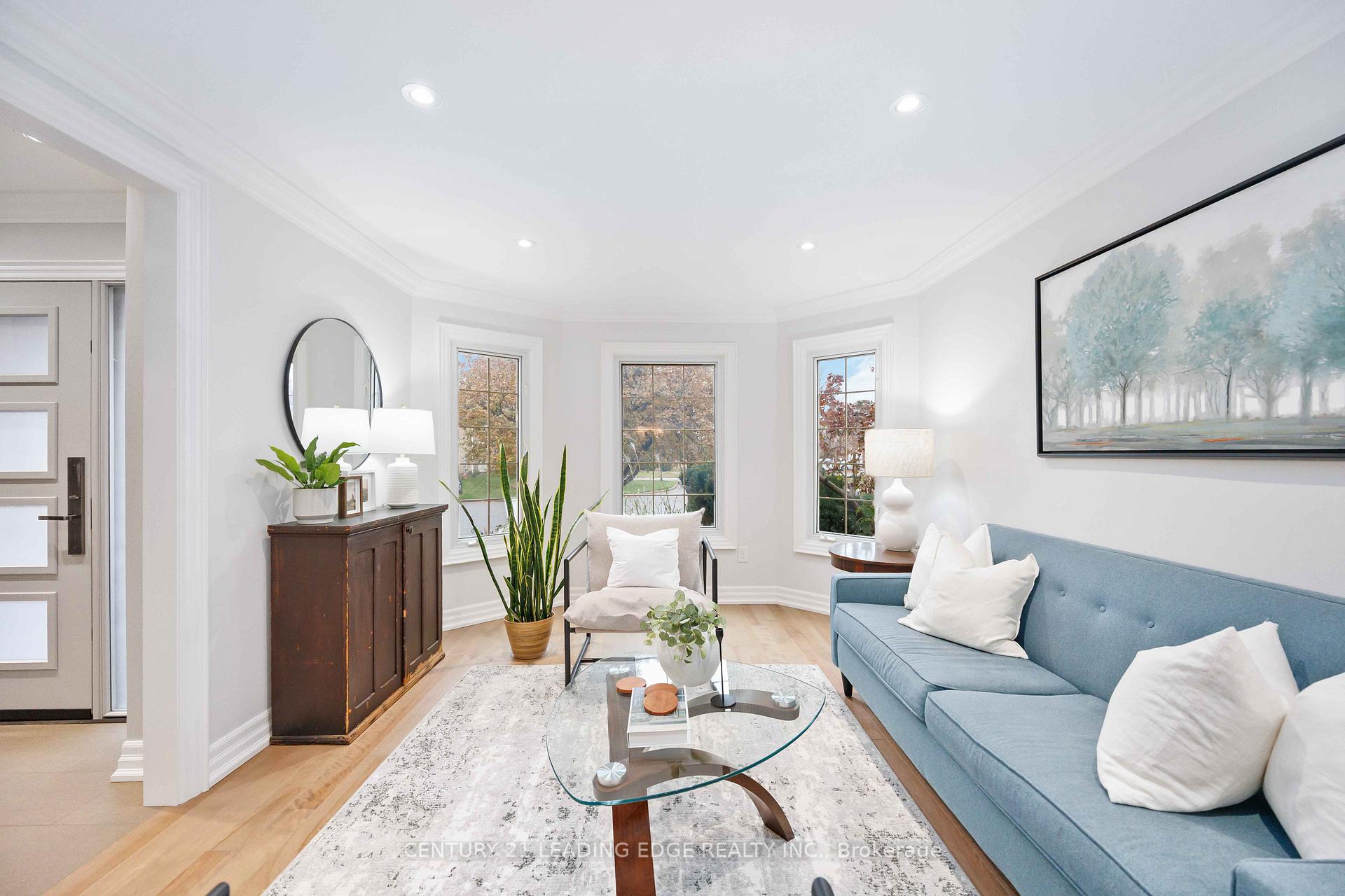 Photo 6 of 64 Lehman Crescent, Markham, Markham Village — HOMEH