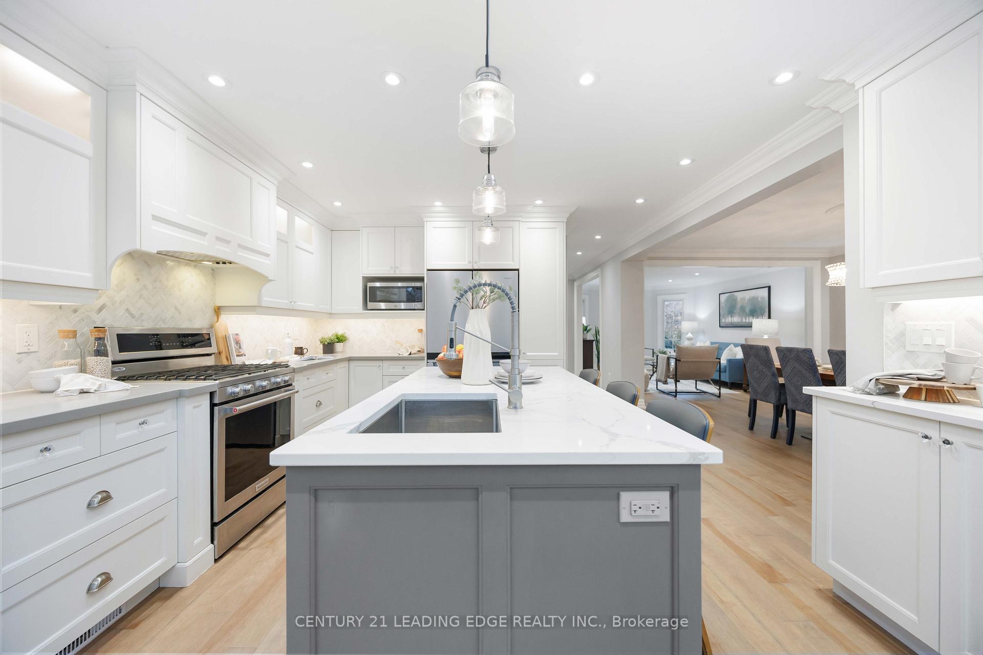 Photo 12 of 64 Lehman Crescent, Markham, Markham Village — HOMEH