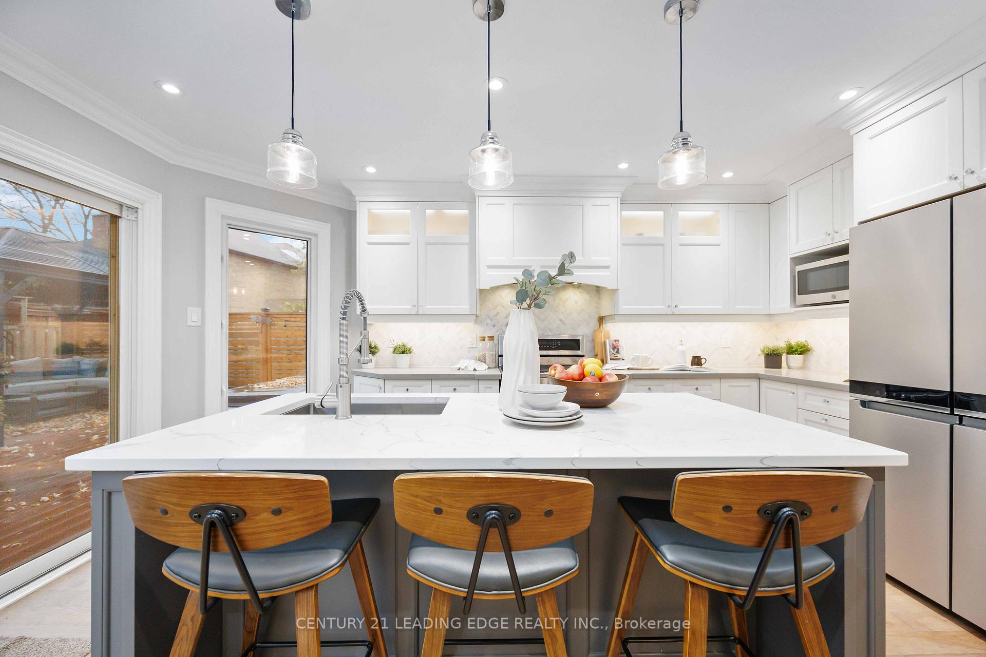 Photo 13 of 64 Lehman Crescent, Markham, Markham Village — HOMEH