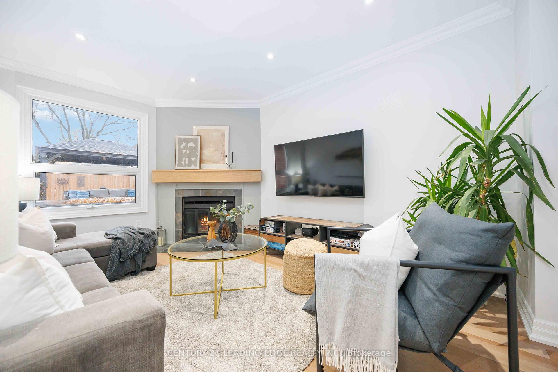 Photo 15 of 64 Lehman Crescent, Markham, Markham Village — HOMEH