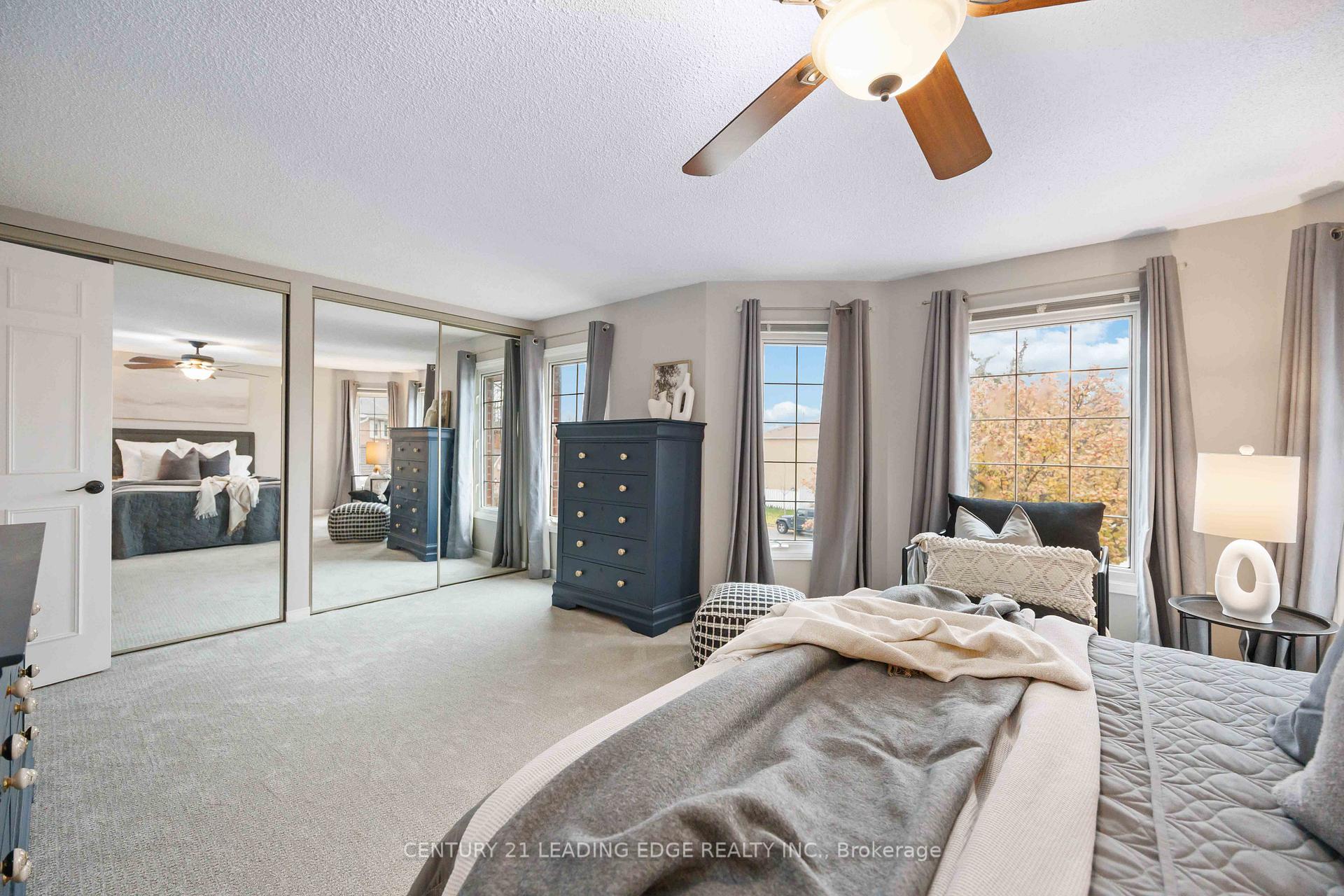 Photo 21 of 64 Lehman Crescent, Markham, Markham Village — HOMEH