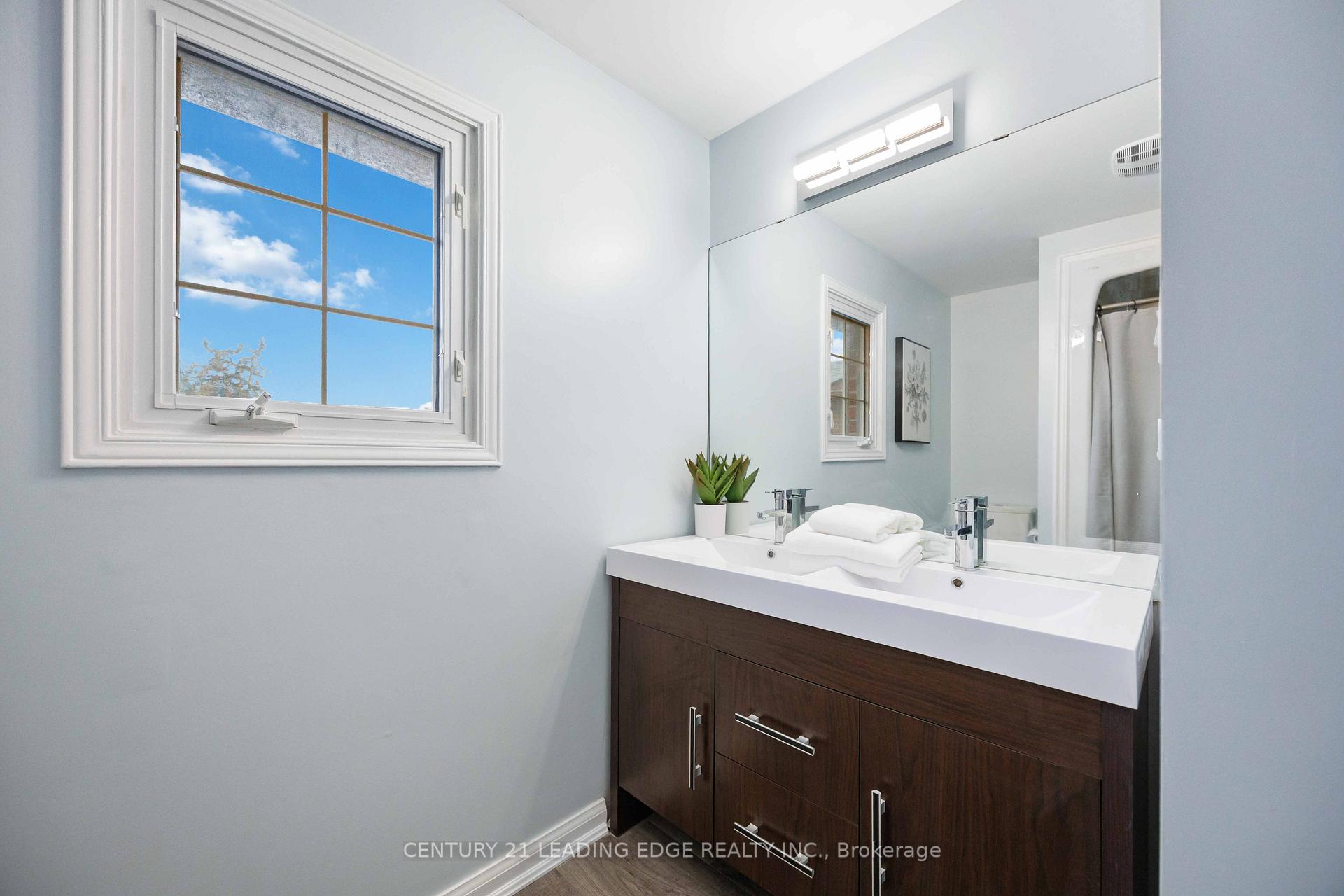 Photo 30 of 64 Lehman Crescent, Markham, Markham Village — HOMEH